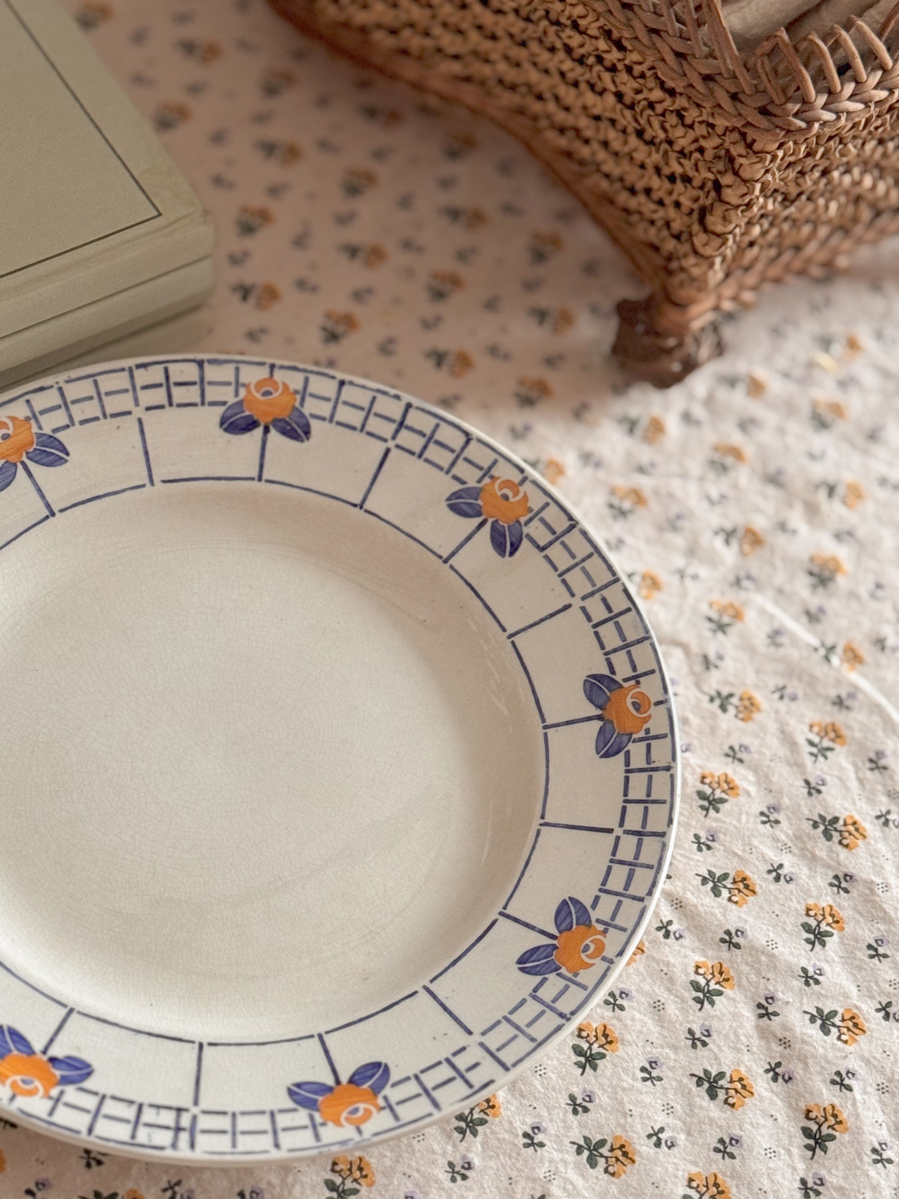 Sarreguemines Ribeauvillé Stenciled Faience Plate