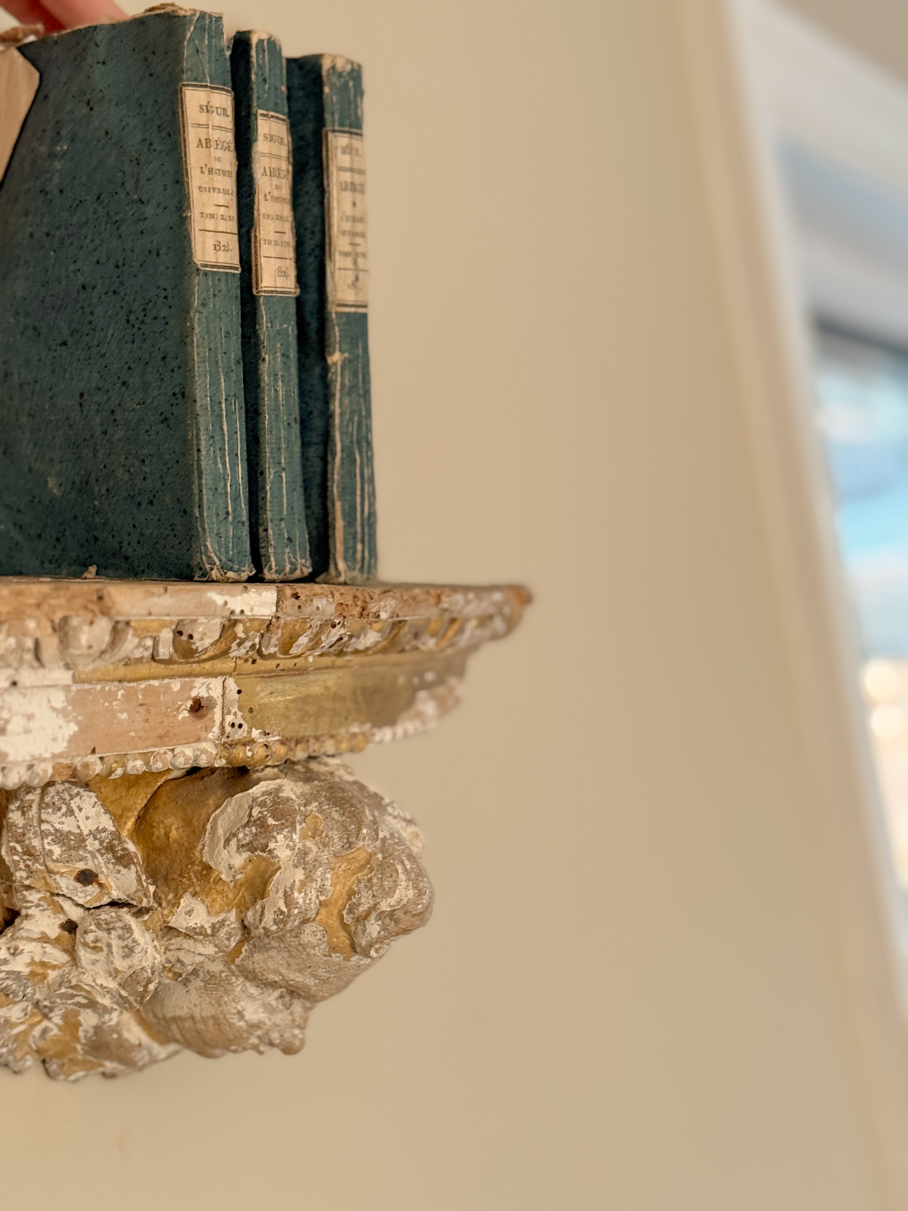 Antique Carved Giltwood Cherub Wall Bracket, French or Italian, 18th to 19th Century