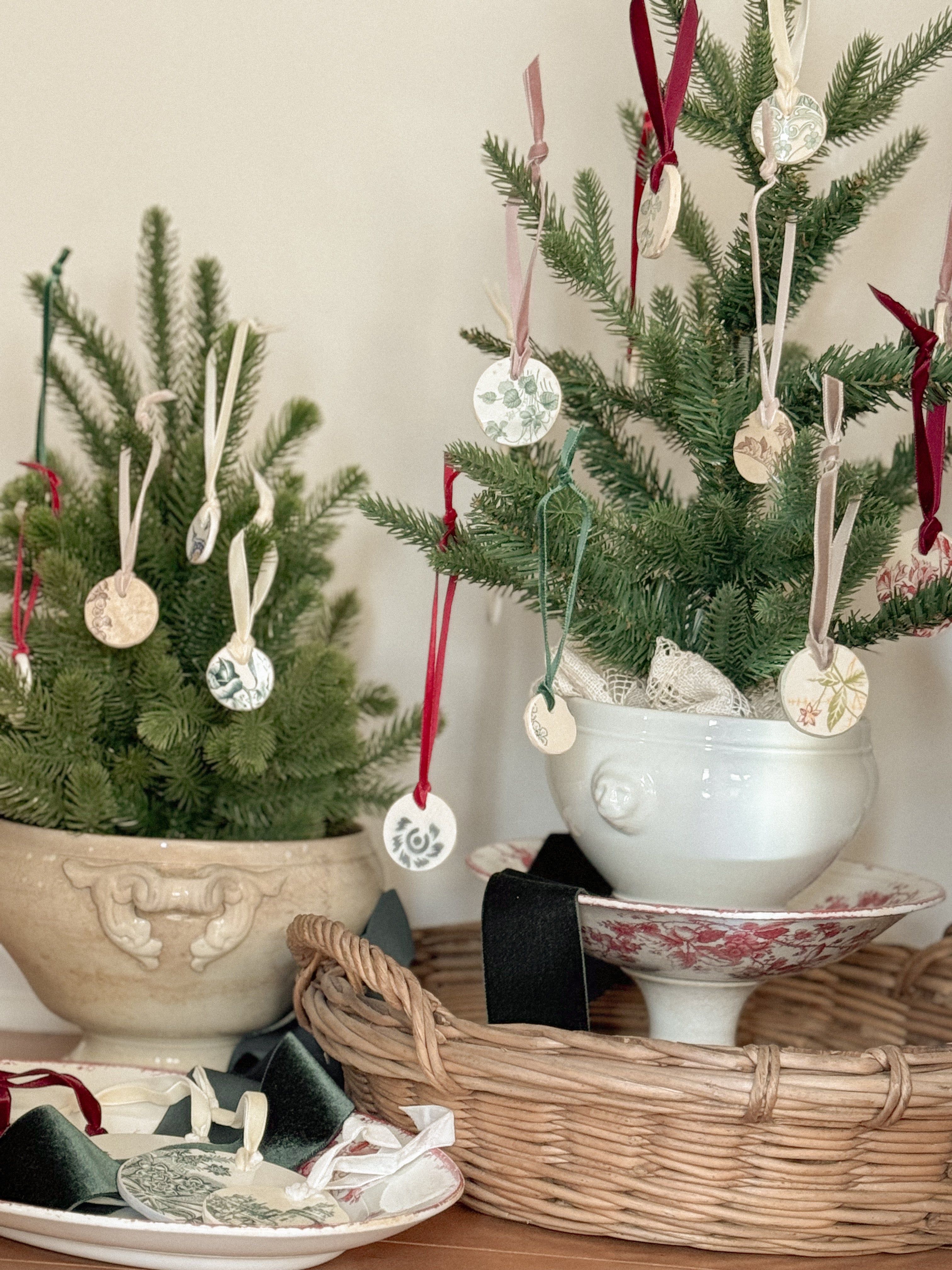 Antique plate fragment ornament - Medium