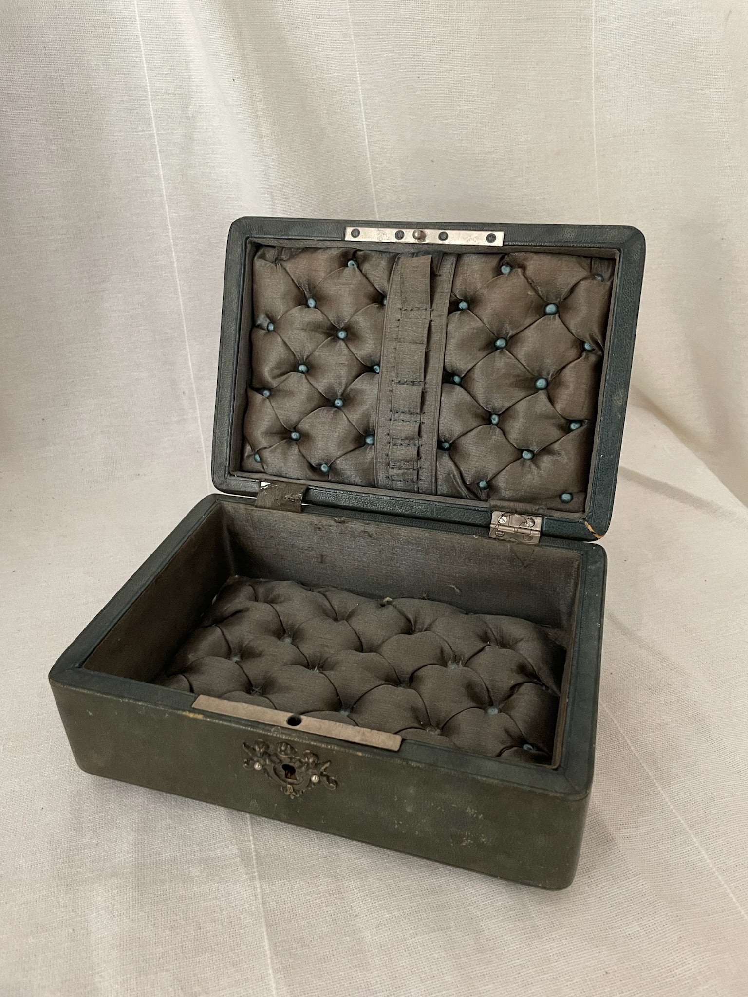 Tufted Napoleon III Leather Box