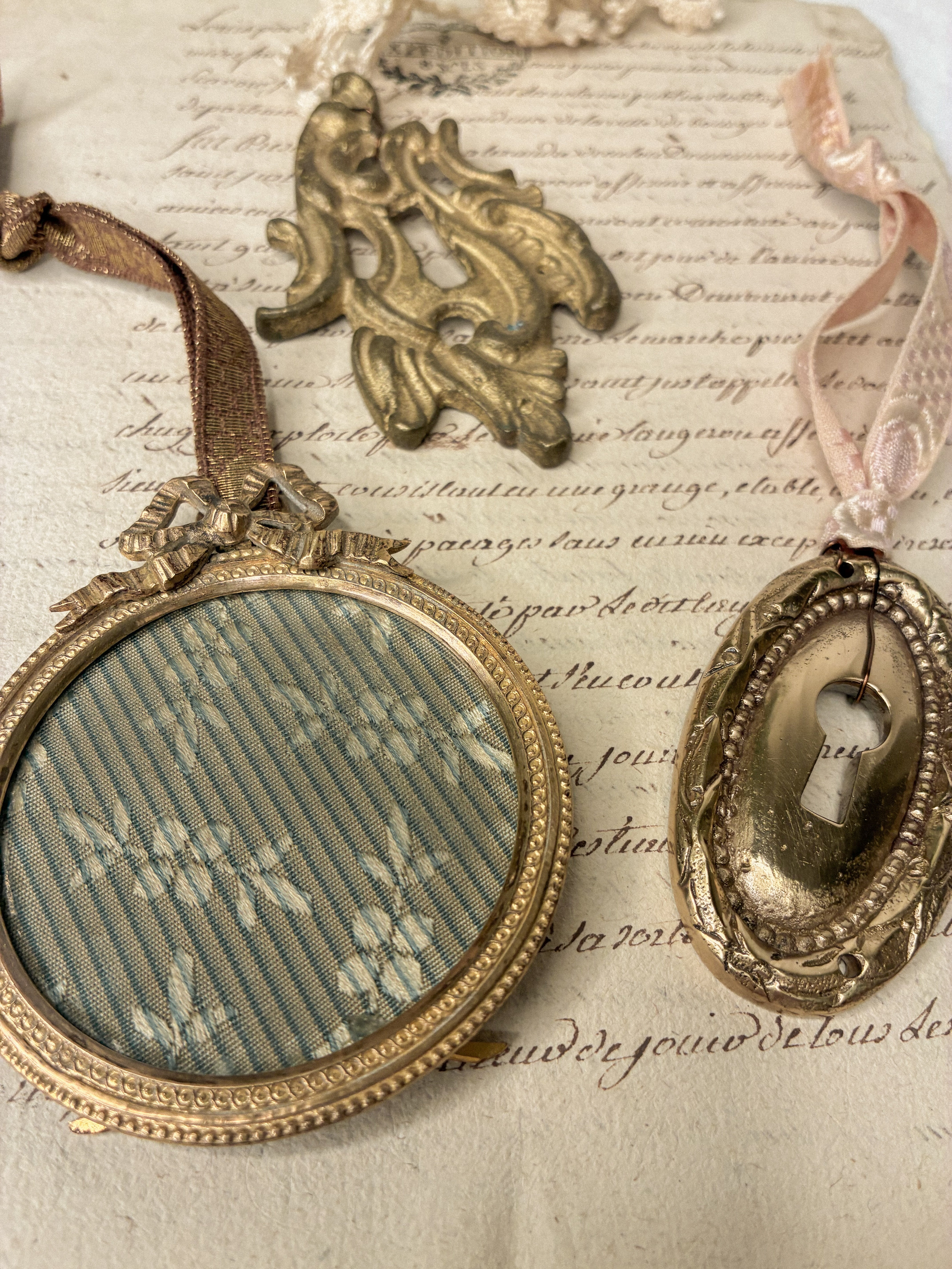 Ornament E: Antique Frame