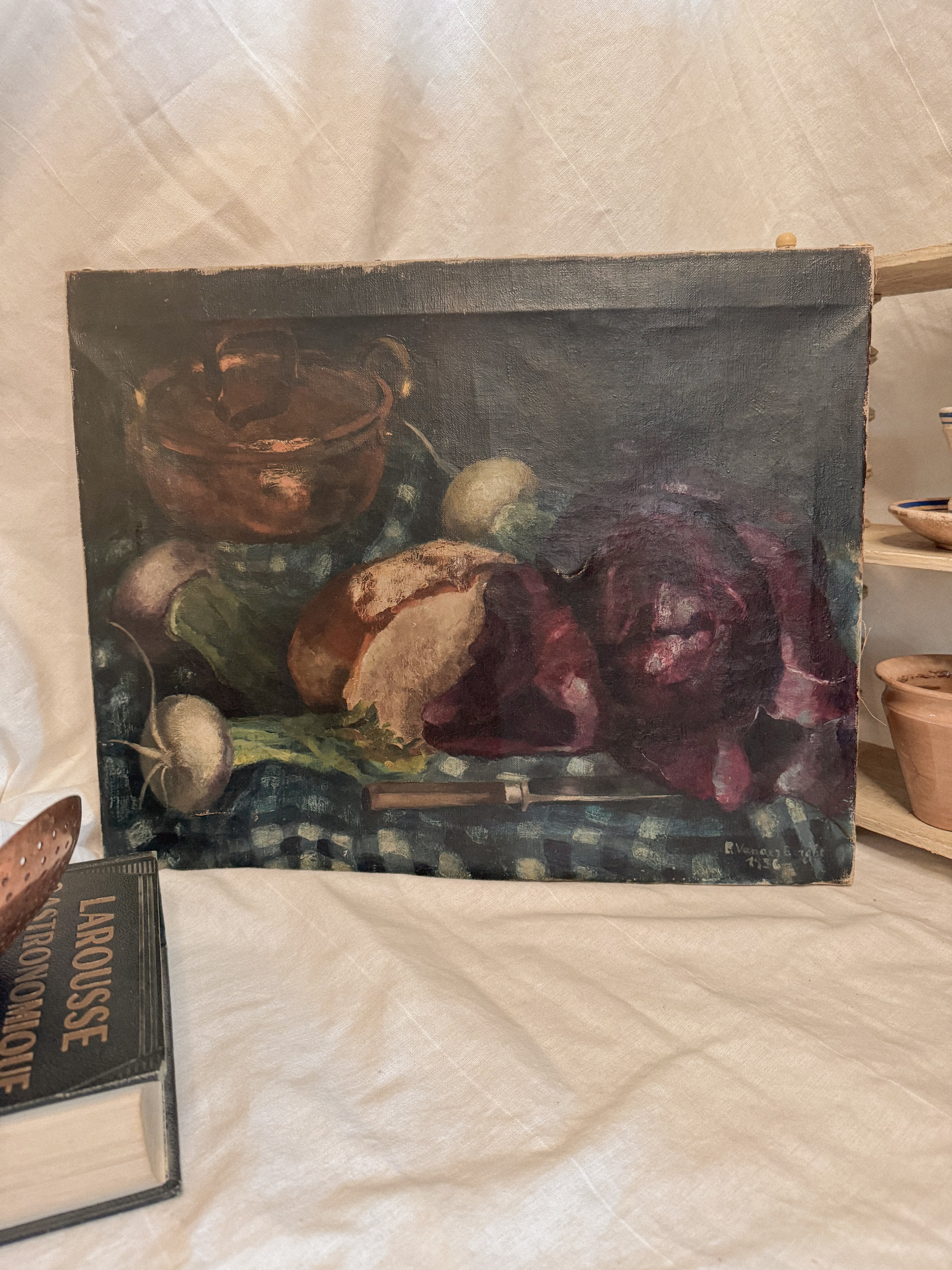 Sur la nappe à carreaux (On the checkered cloth)