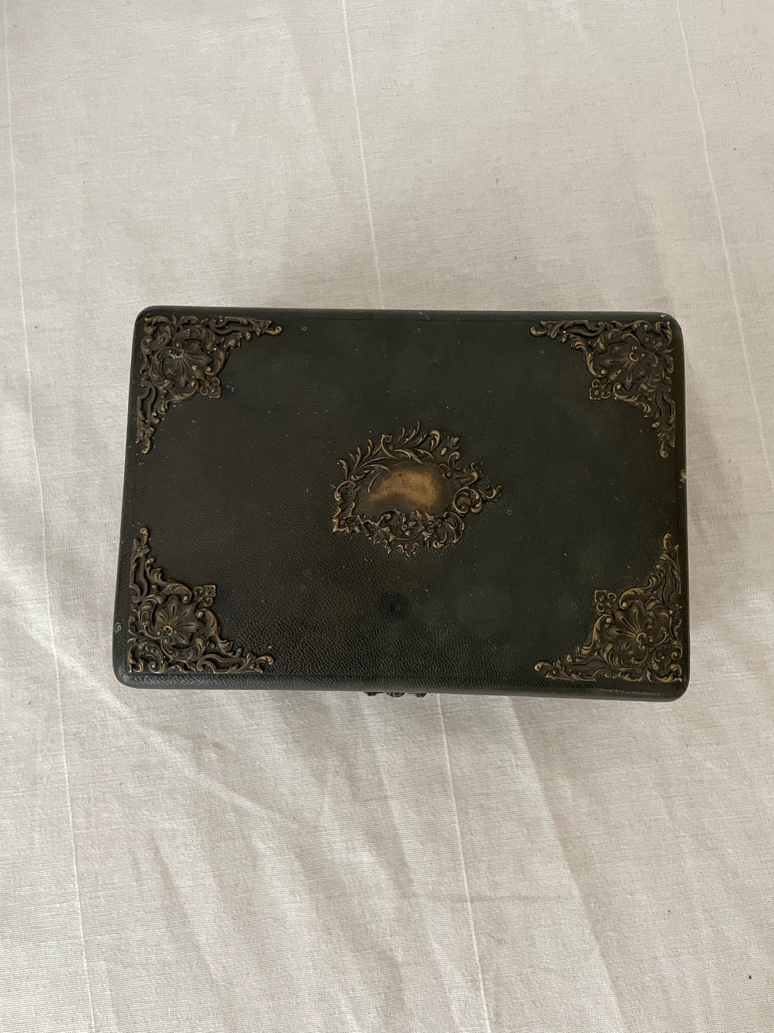 Tufted Napoleon III Leather Box