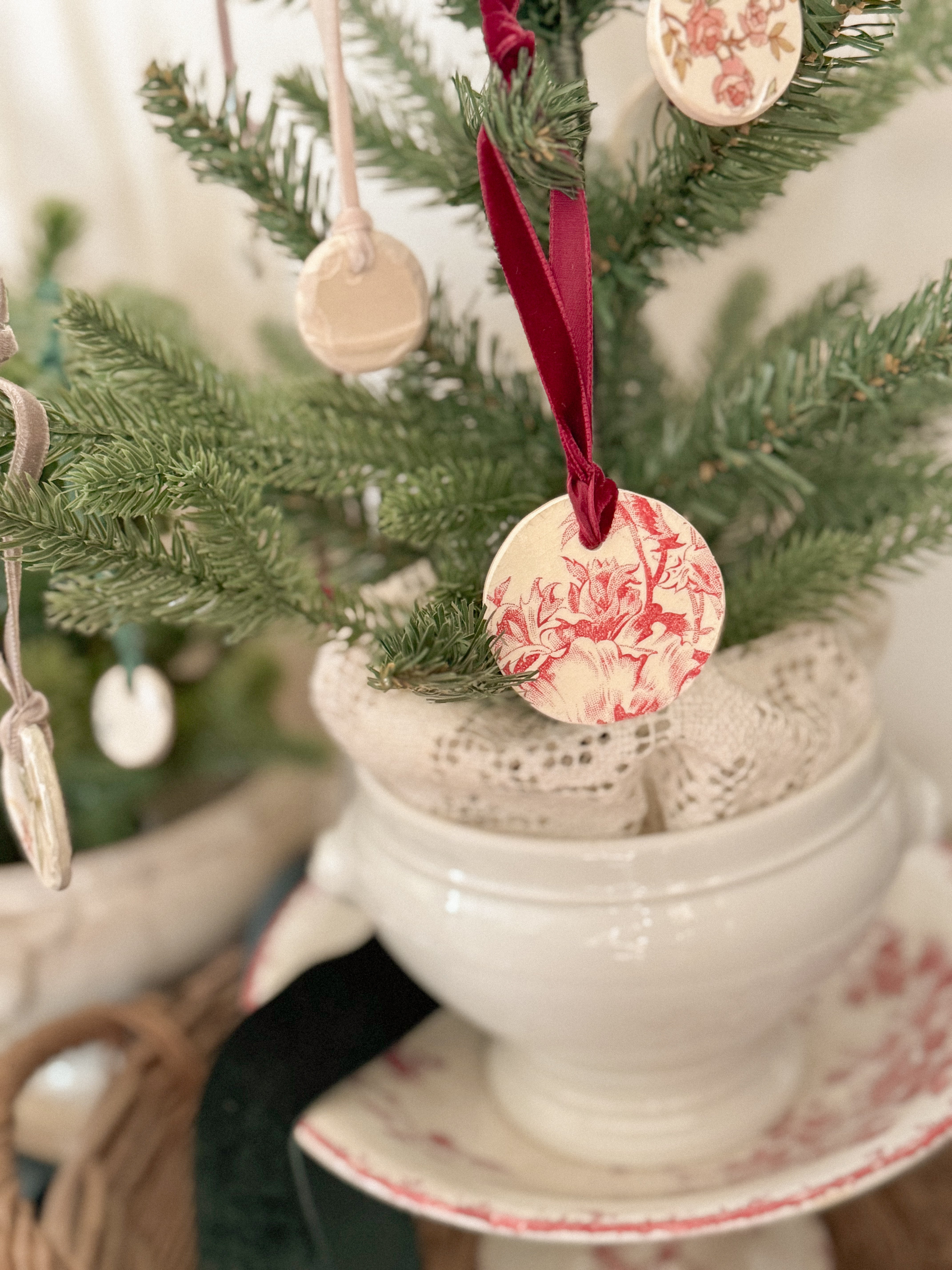 Antique plate fragment ornament - large