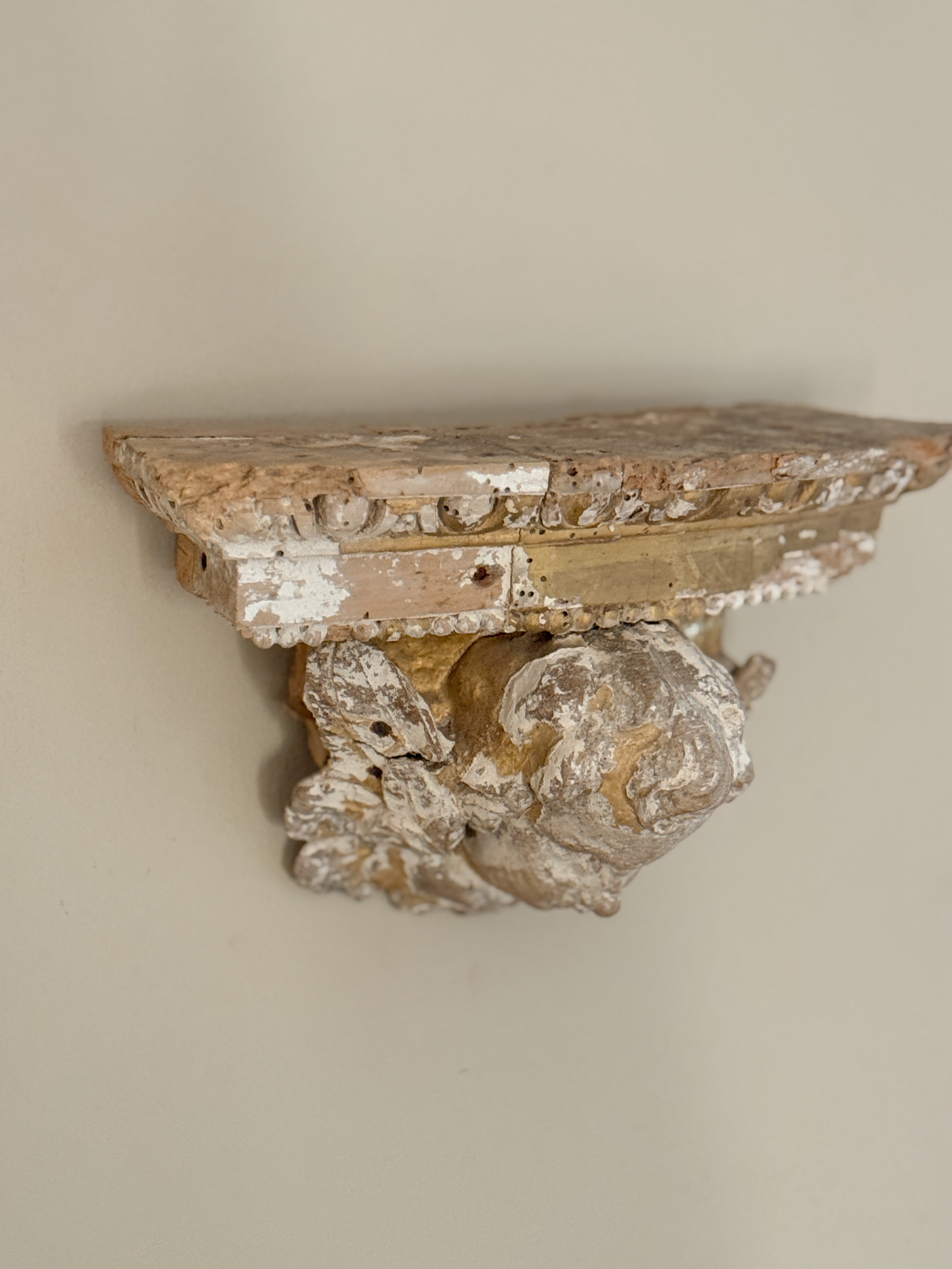 Antique Carved Giltwood Cherub Wall Bracket, French or Italian, 18th to 19th Century
