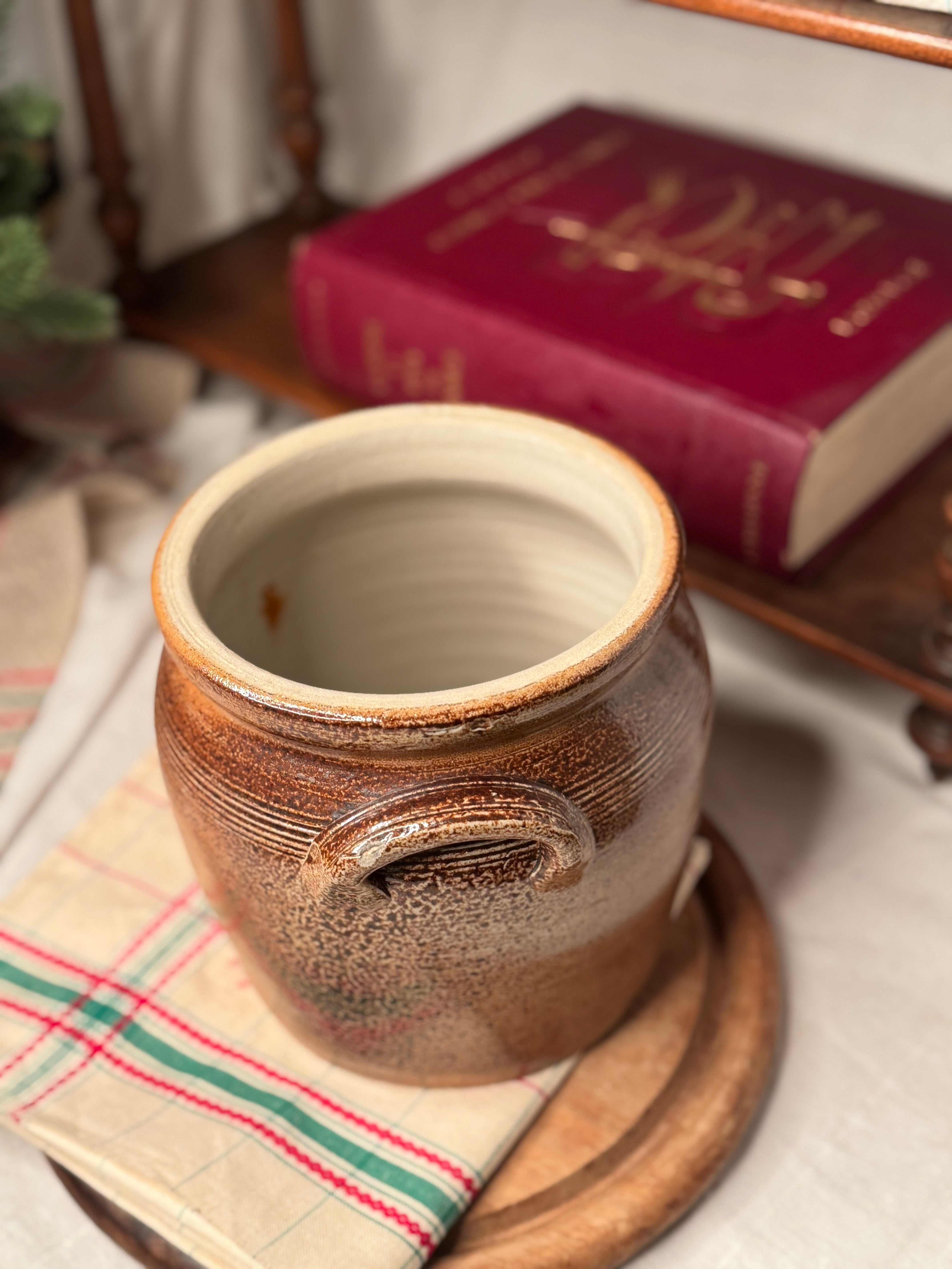 French Stoneware Pot En Grès