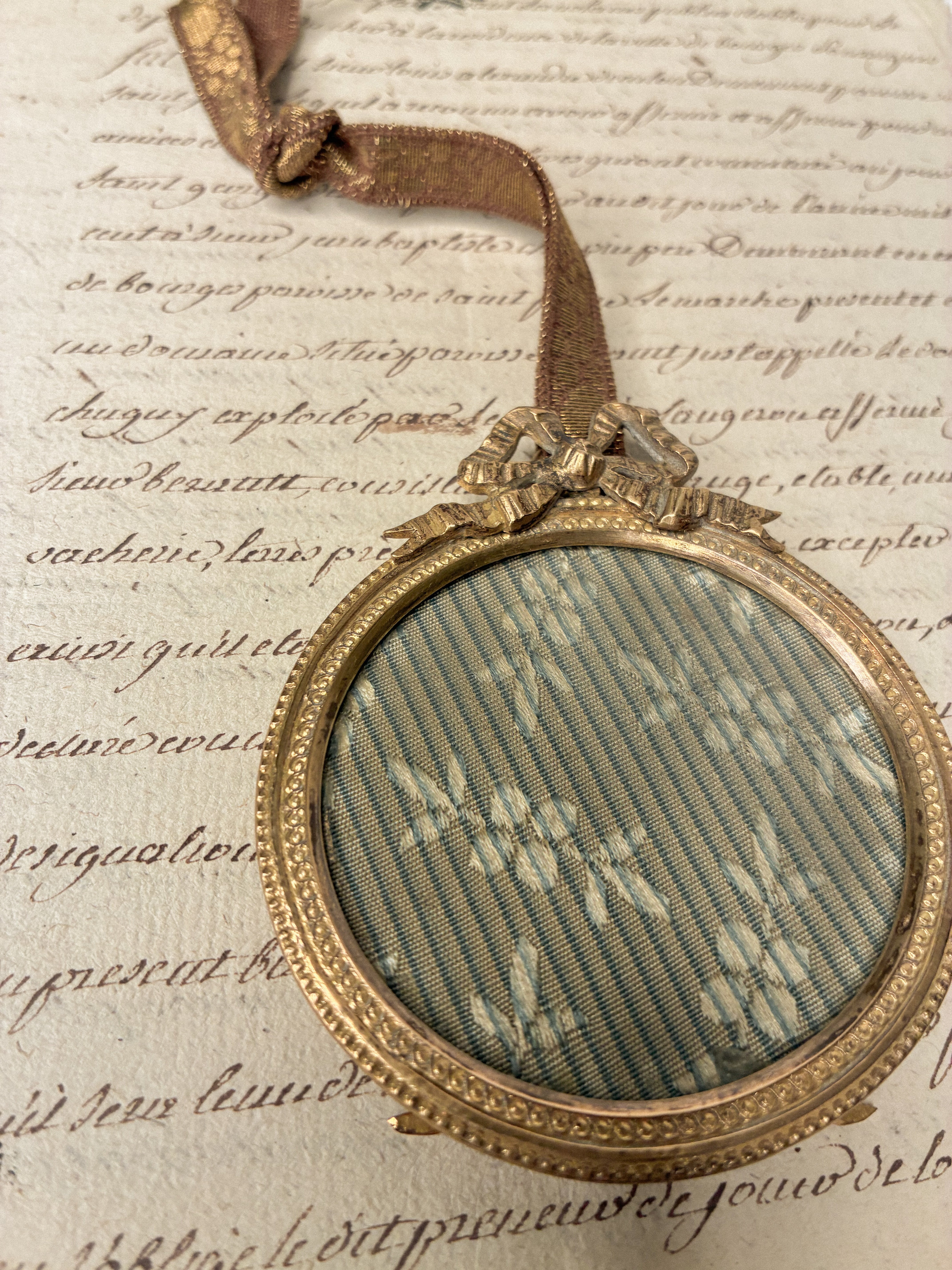 Ornament E: Antique Frame