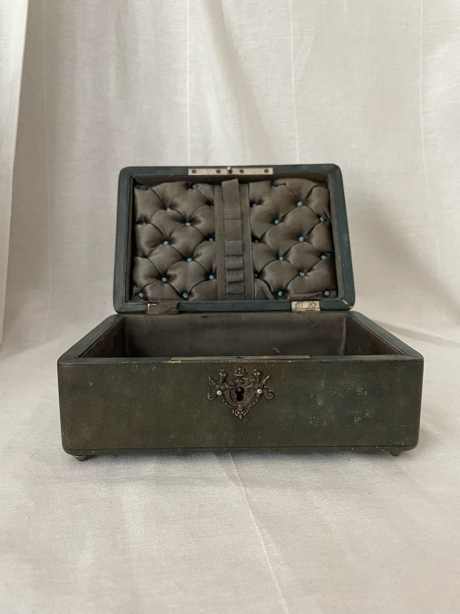 Tufted Napoleon III Leather Box