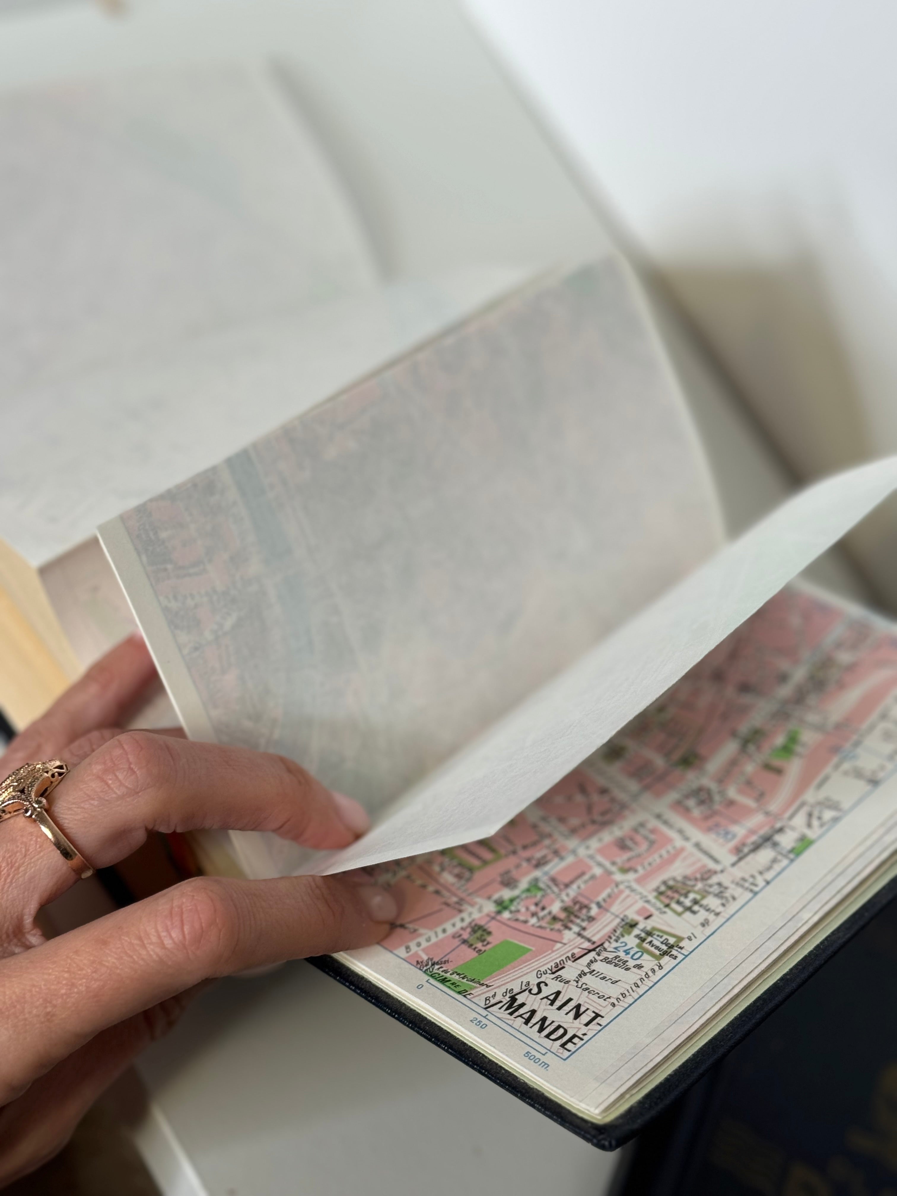 Vintage Guide: Paris and Surrounding Areas – Les Guides Bleus by Hachette