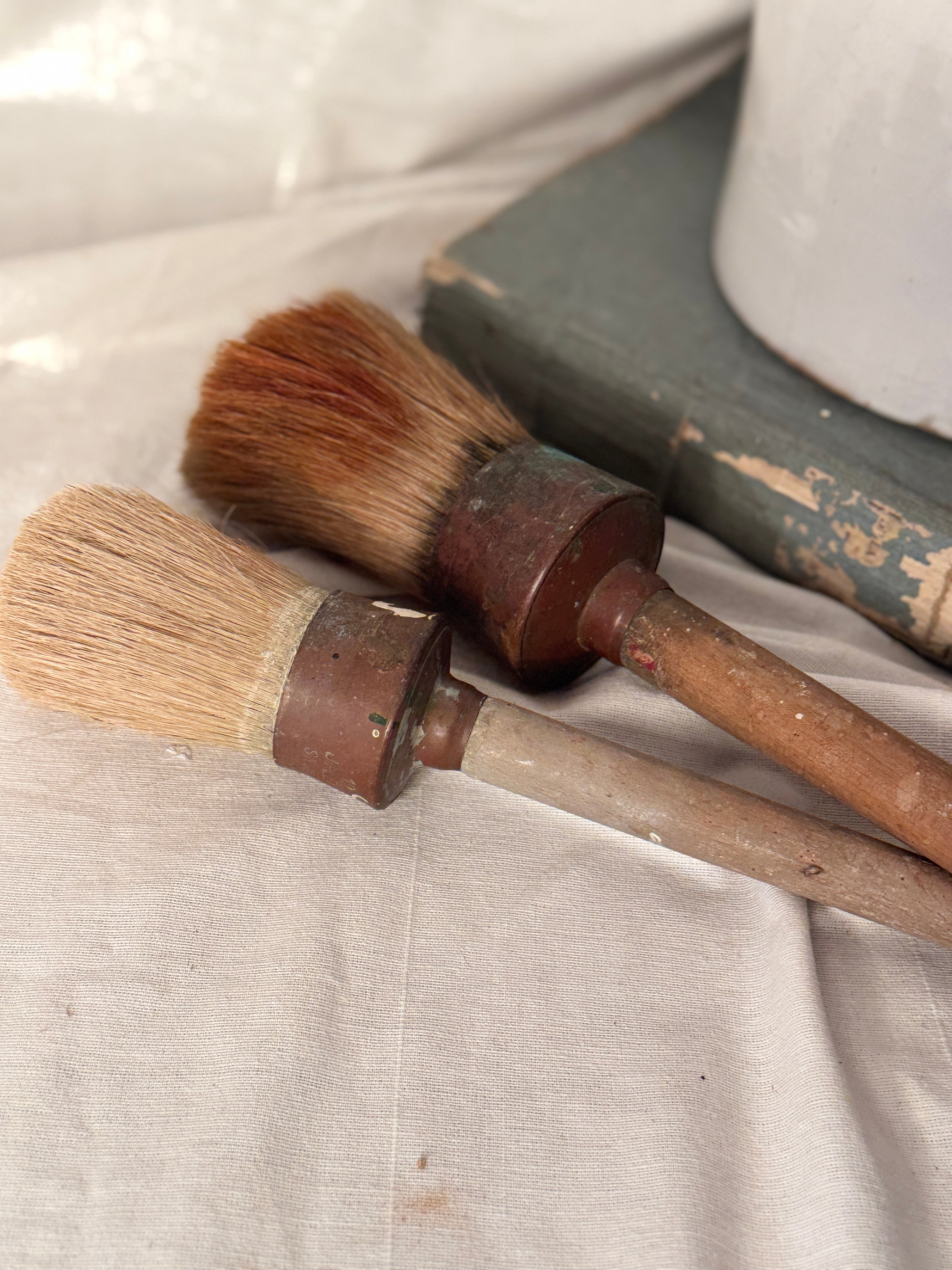 Antique French Painter's Brush, Copper Ferrule, 19th Century (Large)