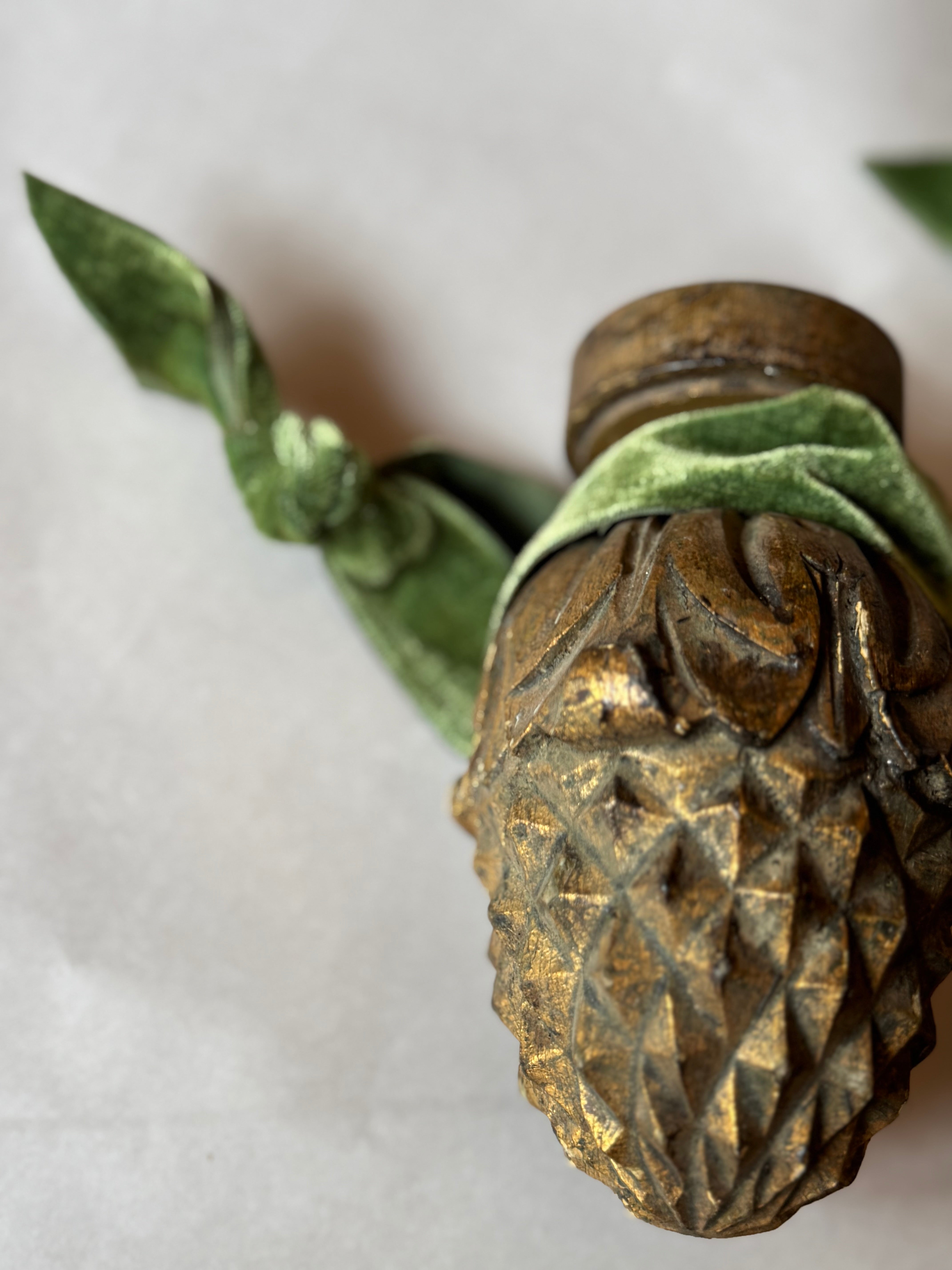 Gilded Wood Finial (c. 1910–1930) - green ribbon