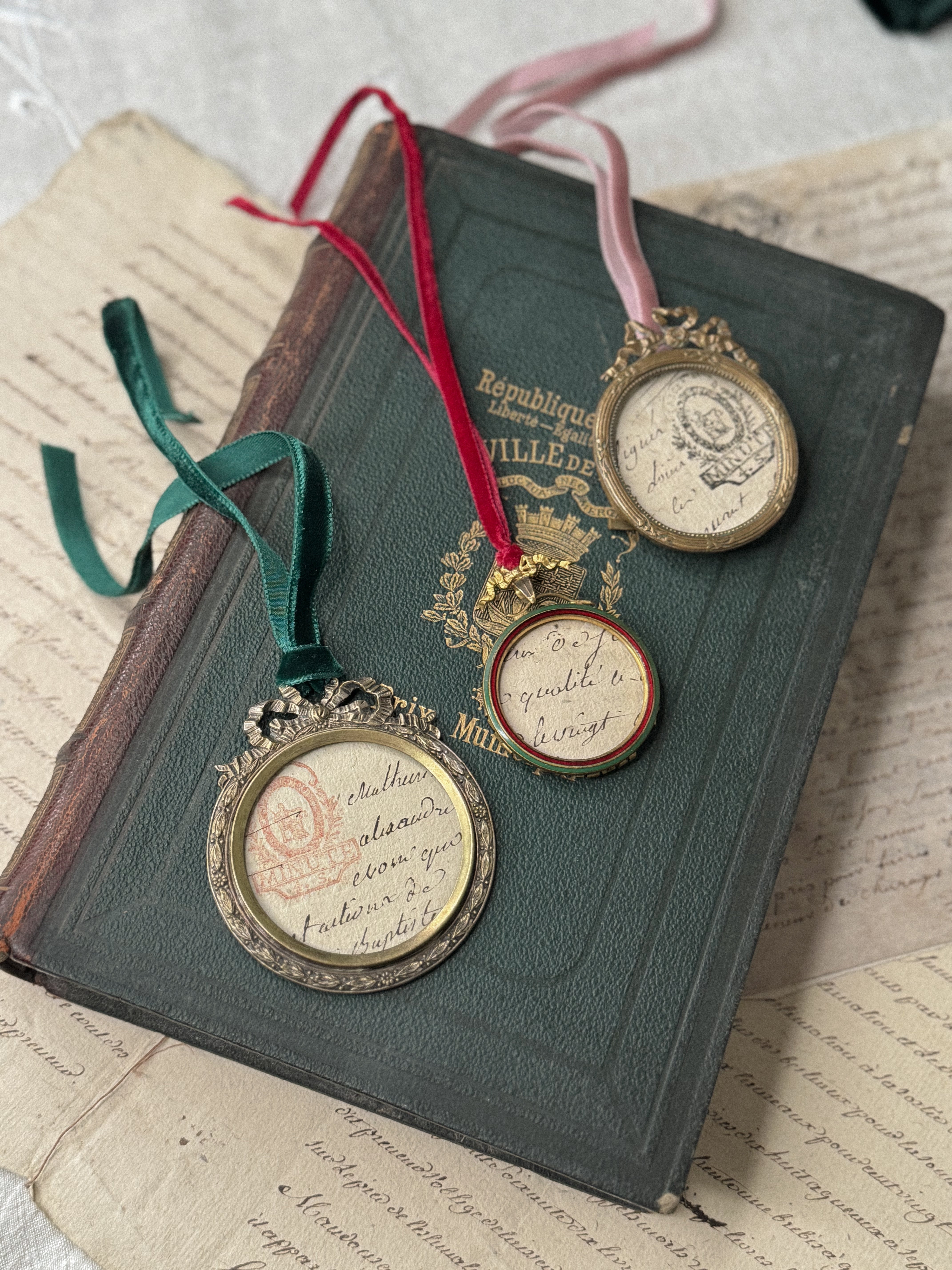 Antique French Bronze Bow Crest Frame Ornament