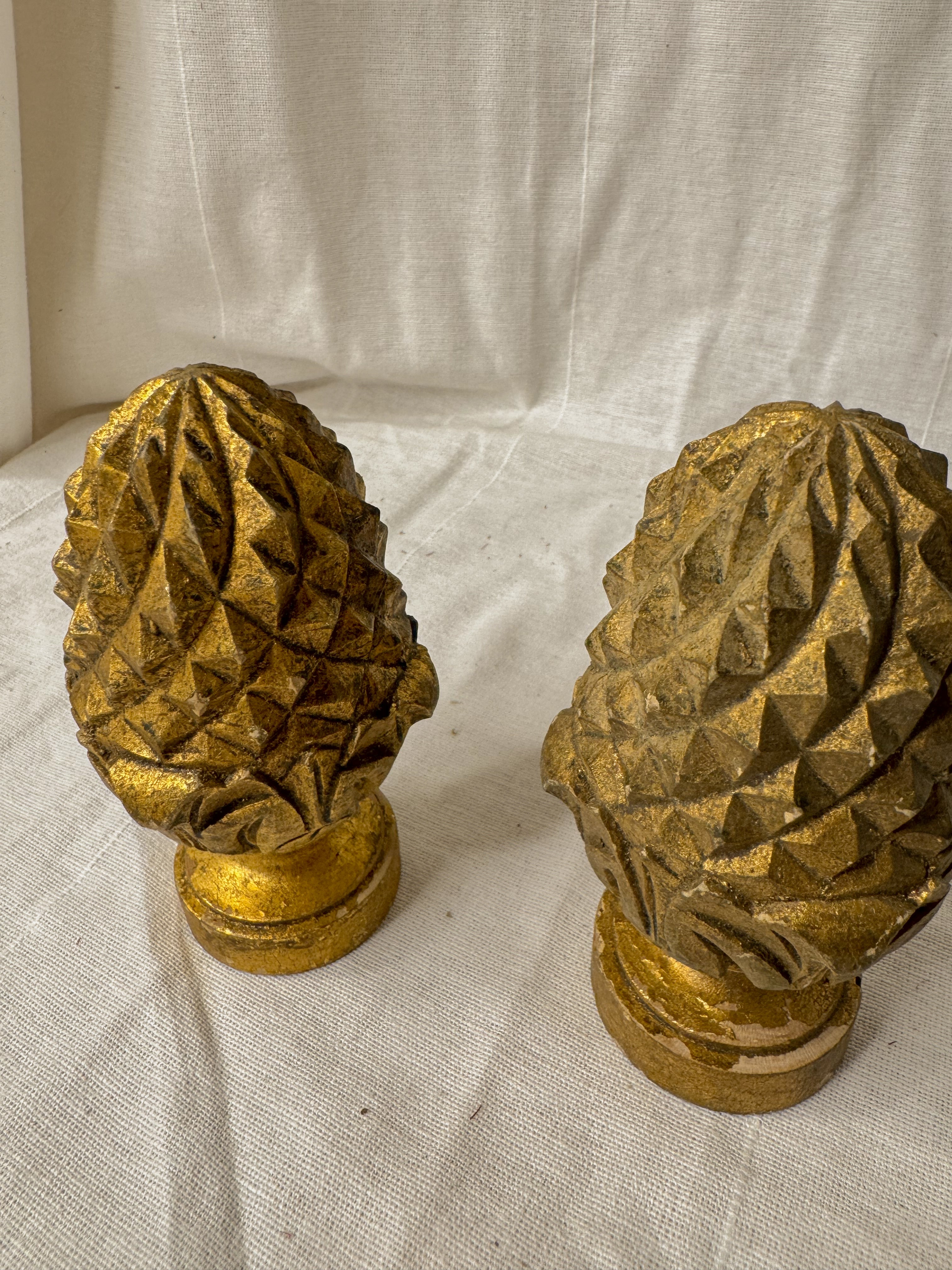 Gilded Wood Finial (c. 1910–1930) - green ribbon