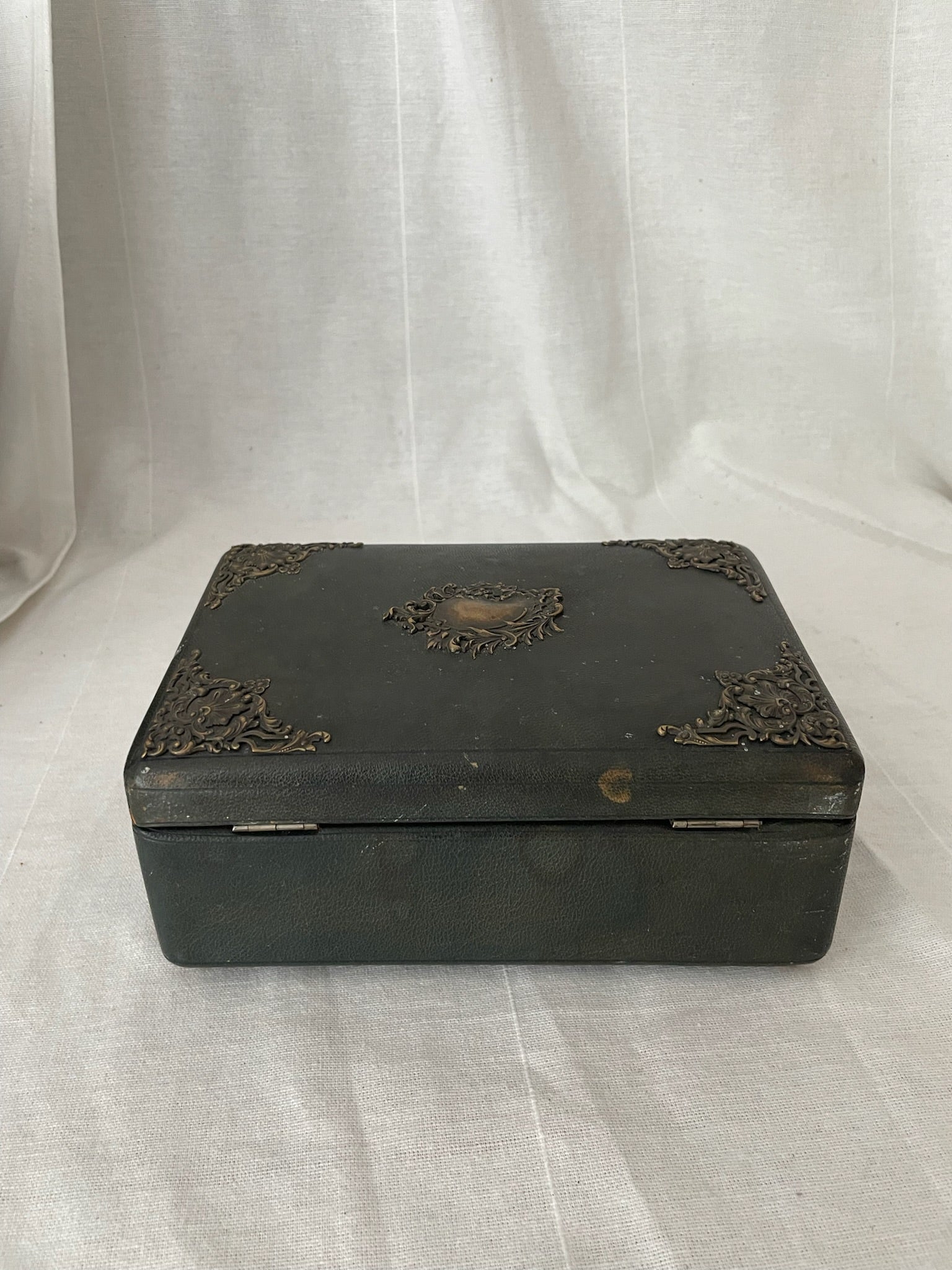Tufted Napoleon III Leather Box