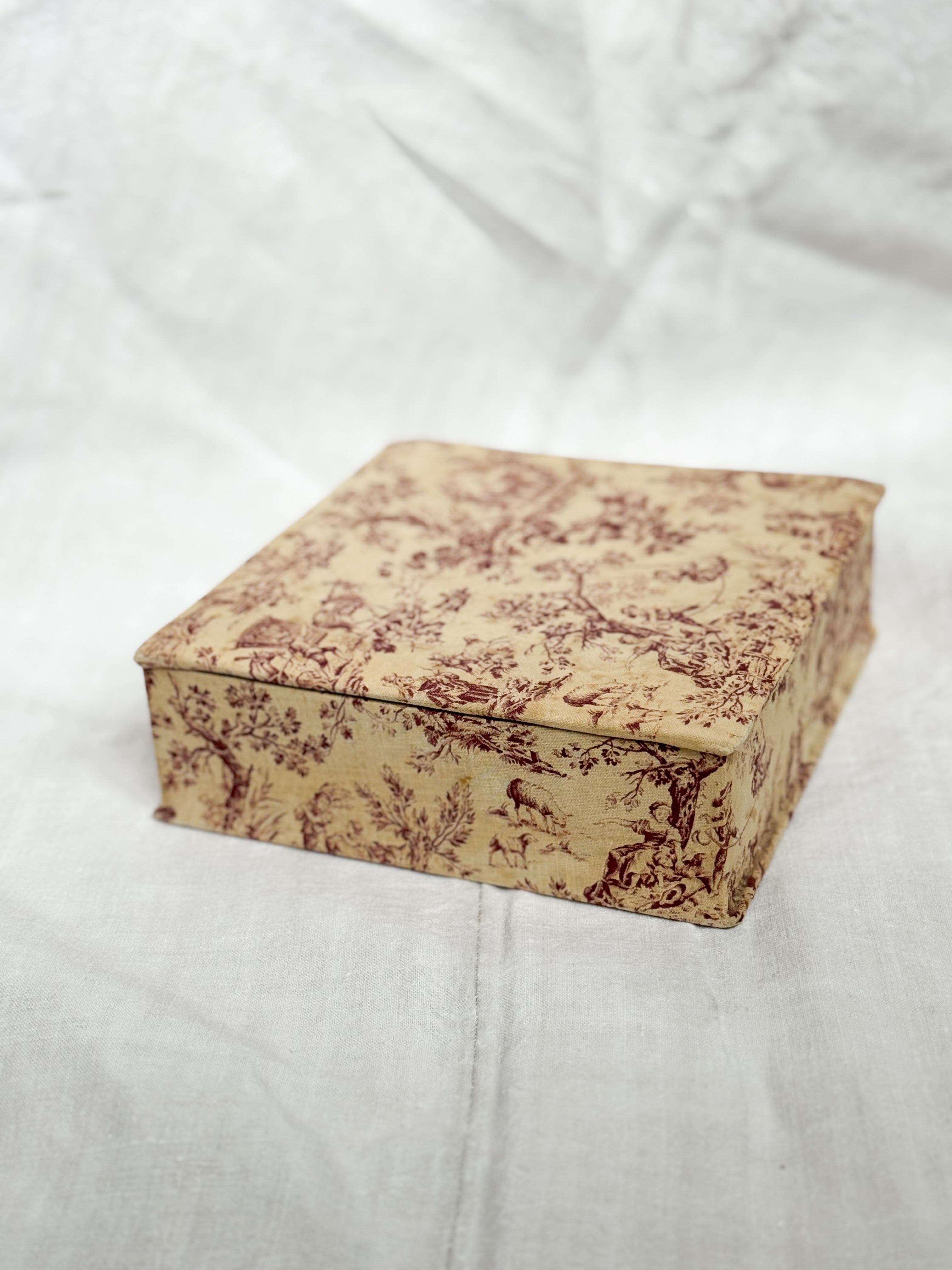 Antique Toile Box