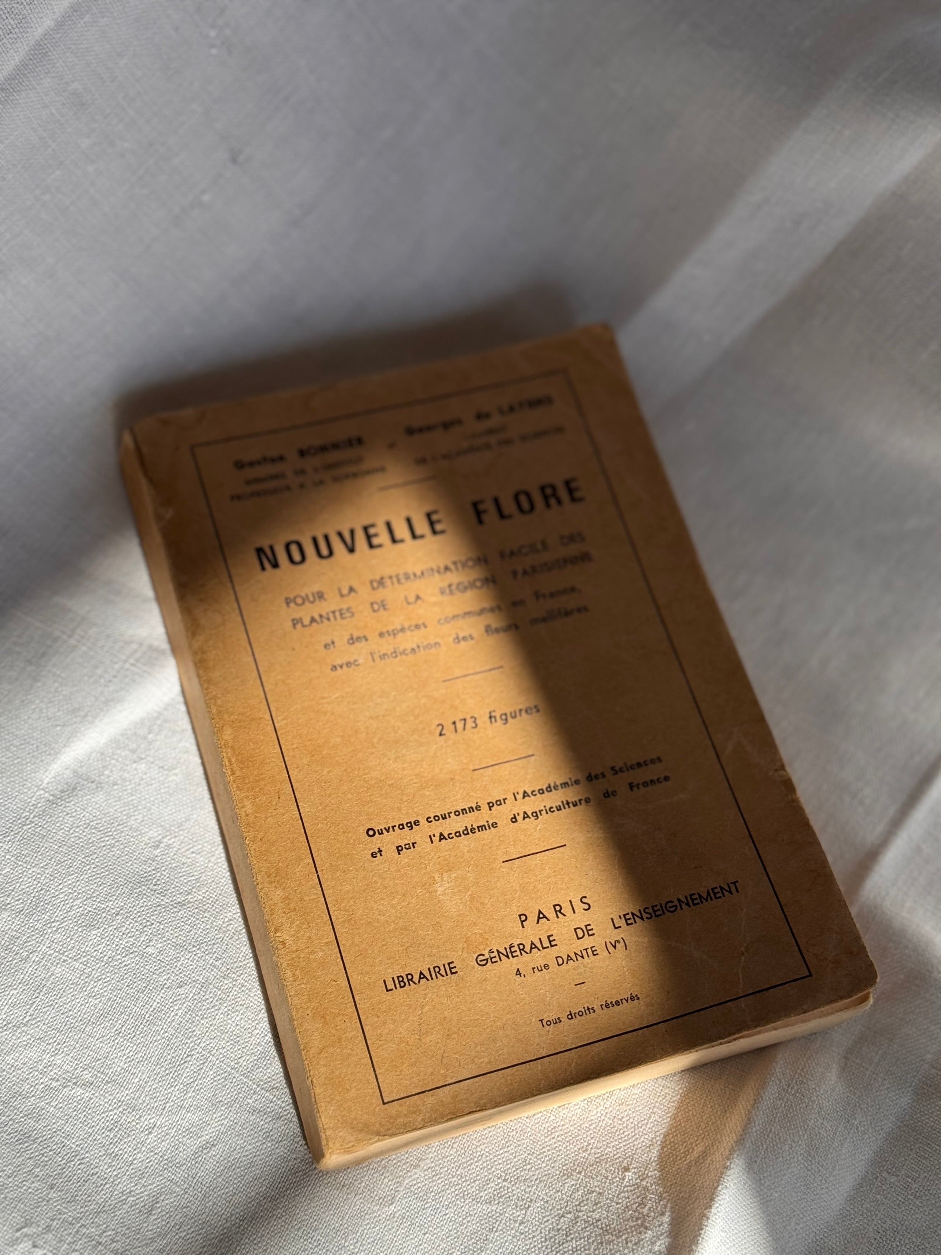 Vintage French botanical classic reference book