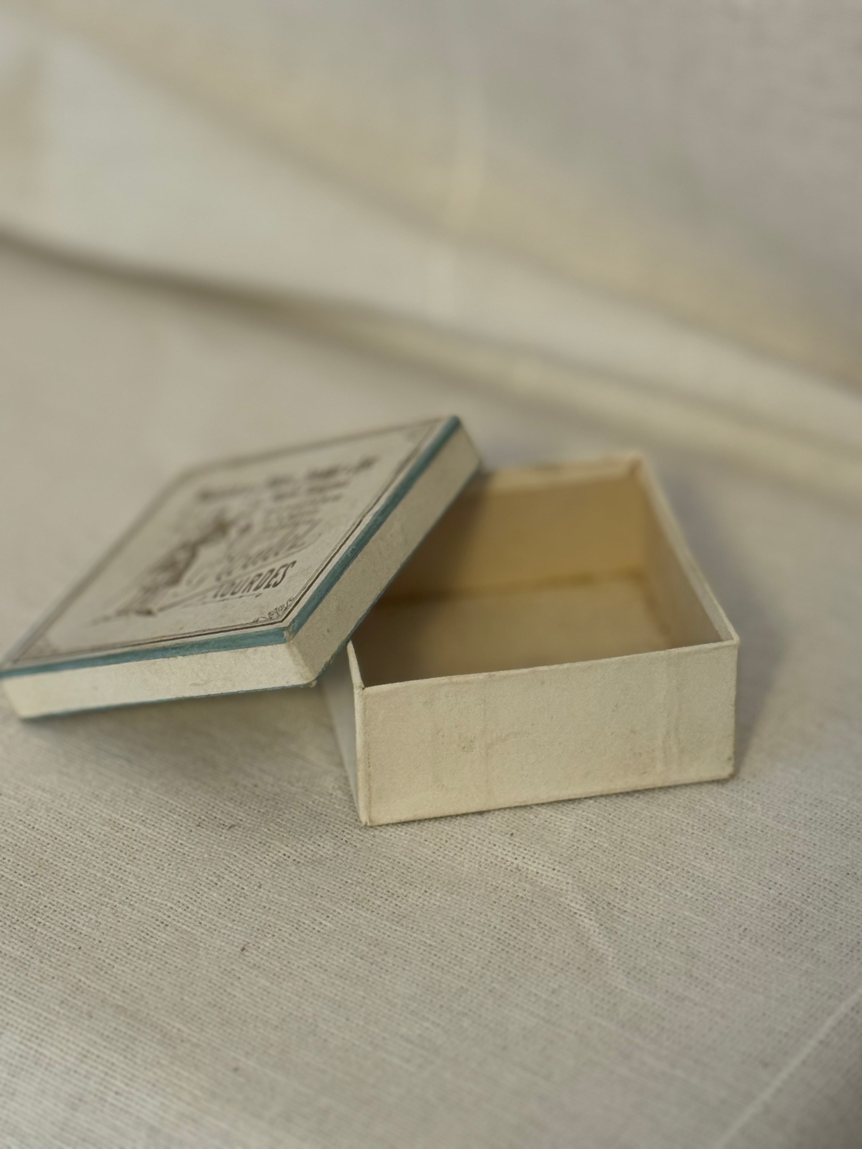 Antique Souvenir Box – Hôtel Jeanne d’Arc