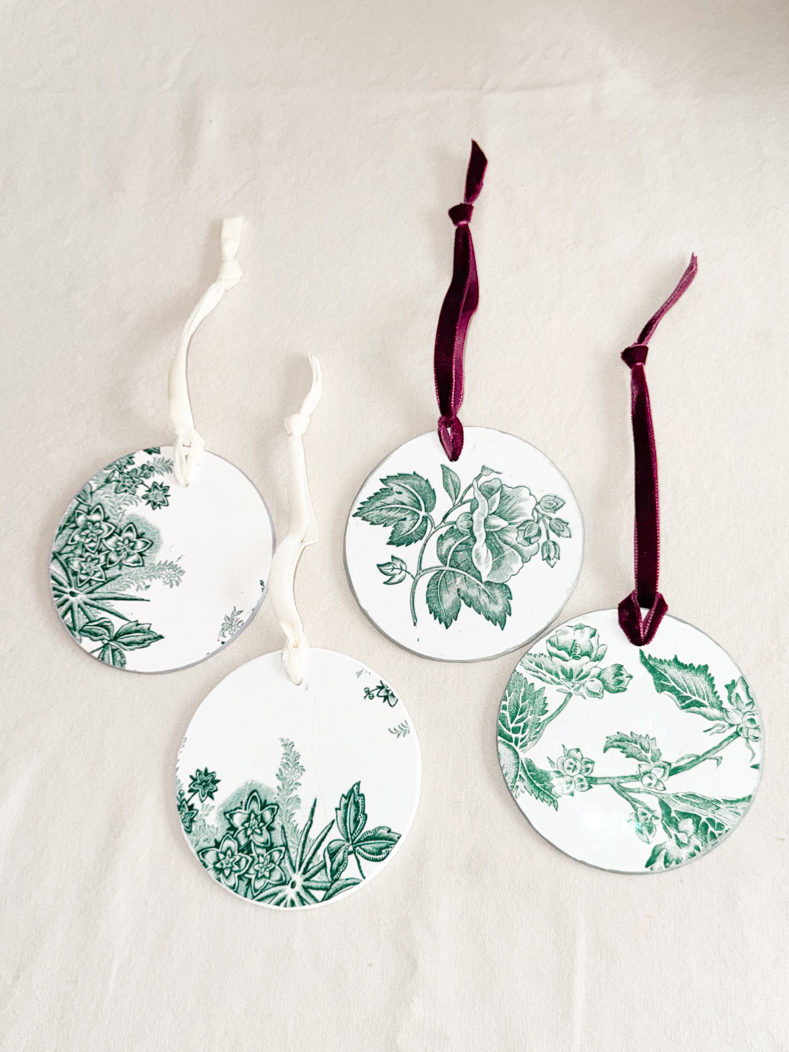 Antique plate fragment ornament - XL