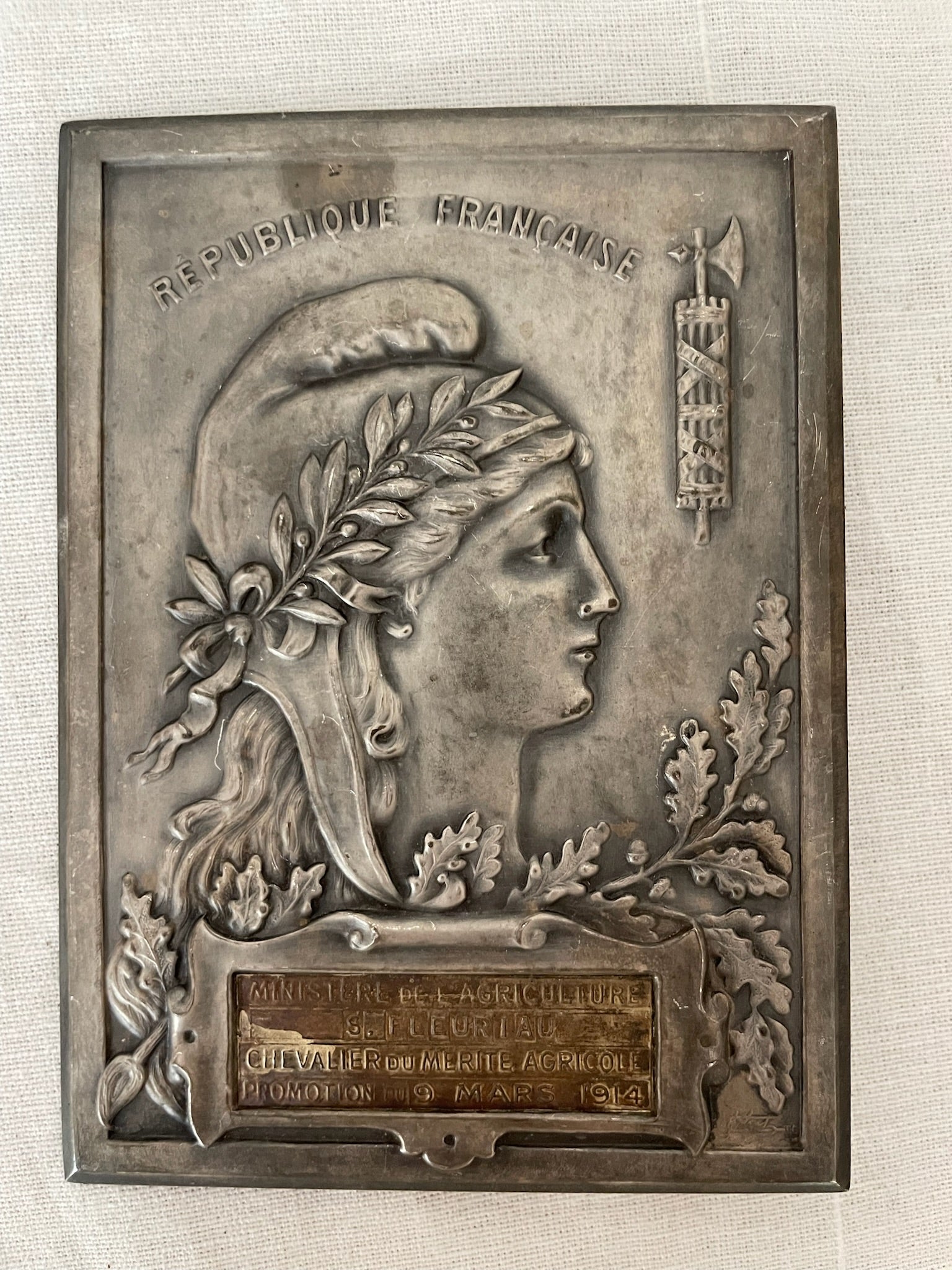 1914 French tabletop medal