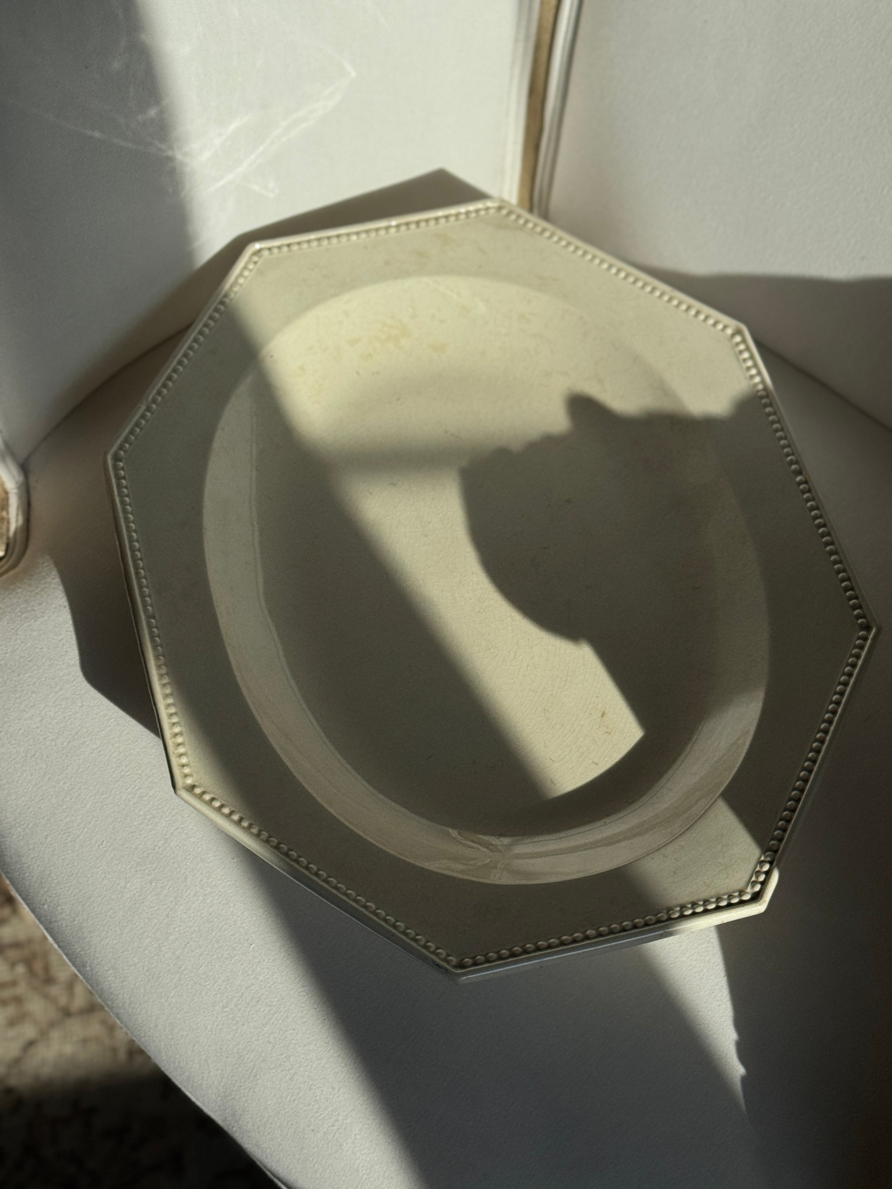 Creil et Montereau Octagonal Platter, Perles Model