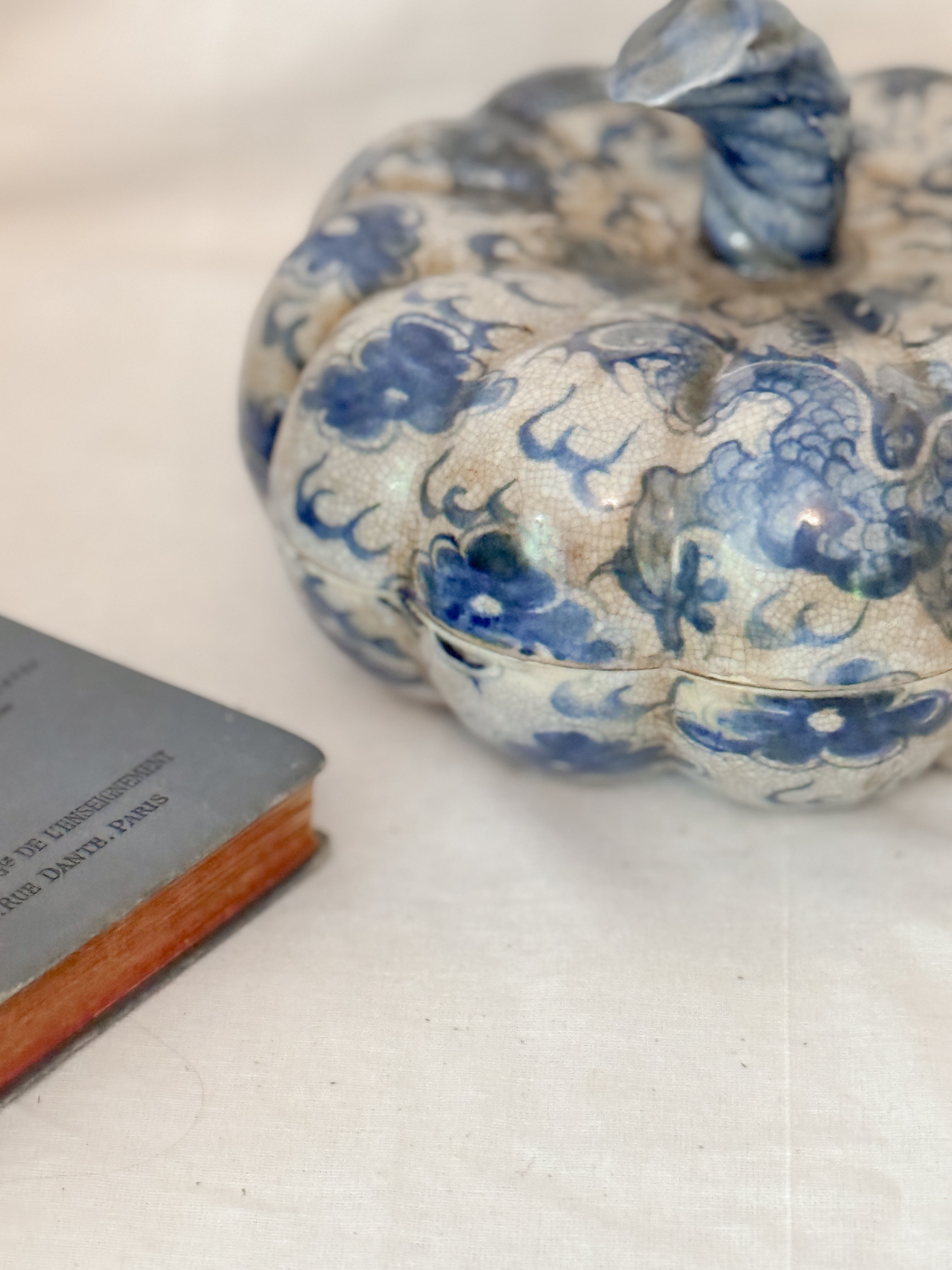Antique French Faïence Pumpkin Pot Couvert, Bleu de Chine,18th c.