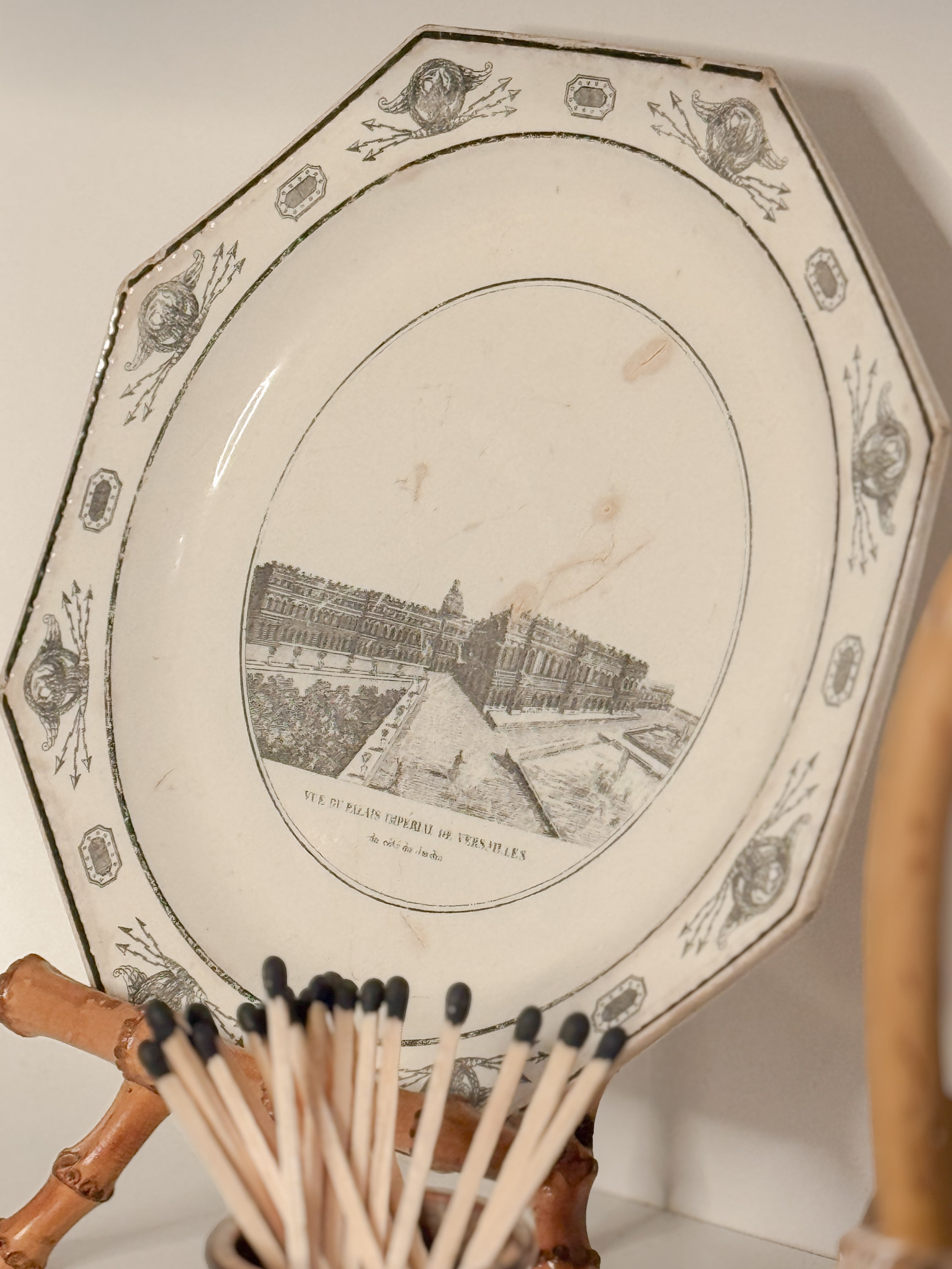 Pair of French Neoclassical Faïence Architecture Plates, Stone, Coquerel et Le Gros, Creil, circa 1810