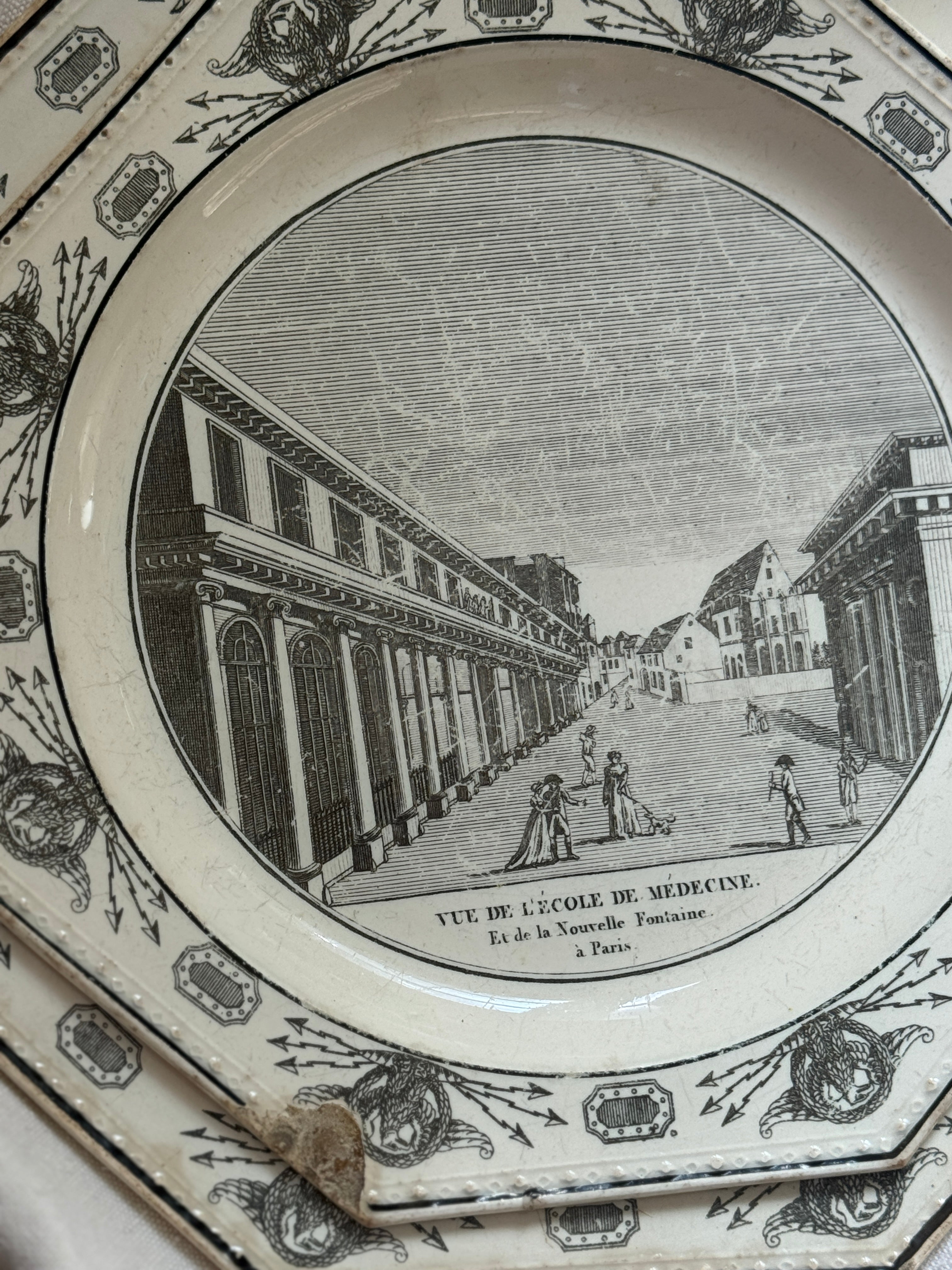 Pair of French Neoclassical Faïence Architecture Plates, Stone, Coquerel et Le Gros, Creil, circa 1810