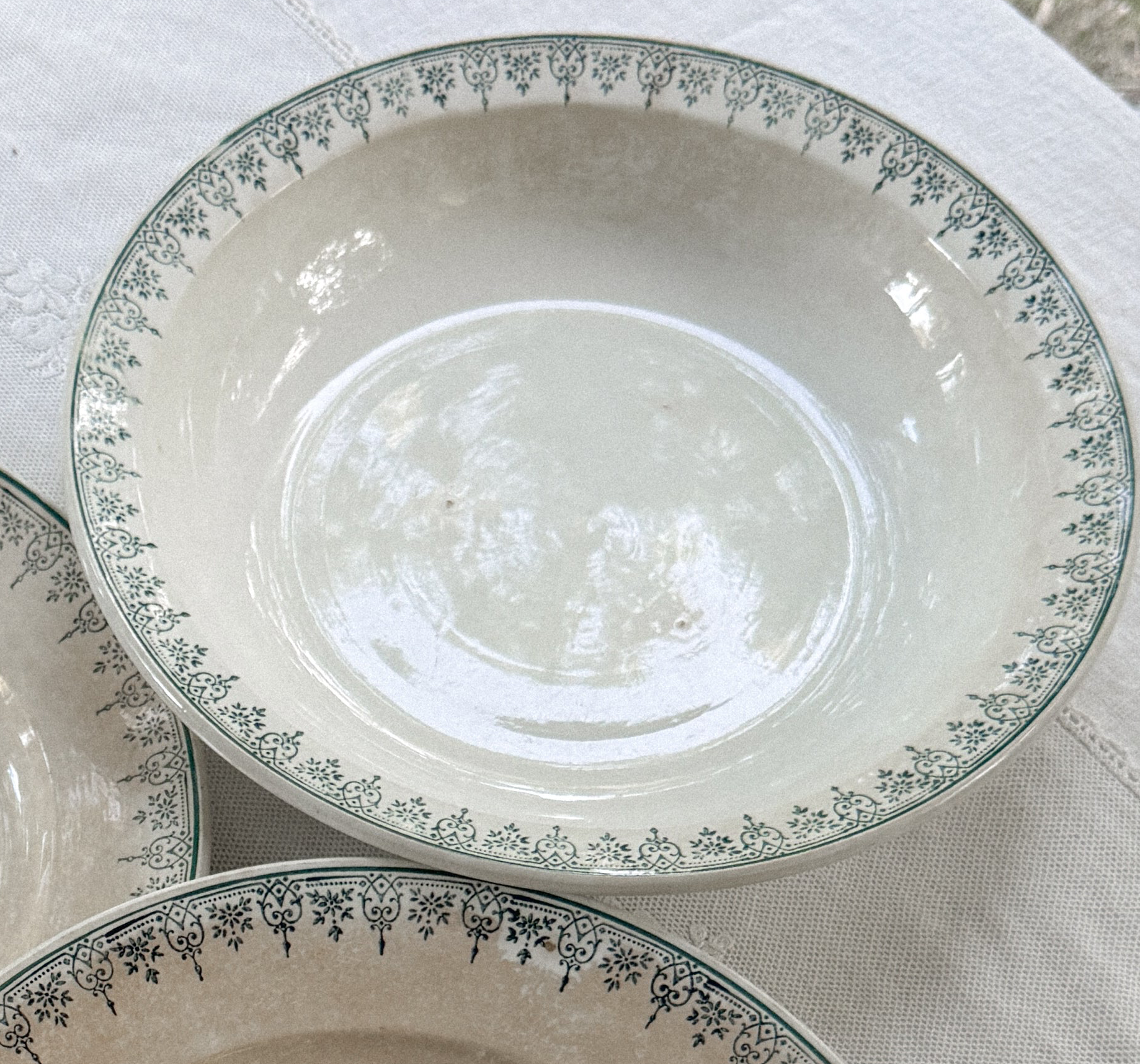 Lambrequin Shallow Bowl, Saint-Amand