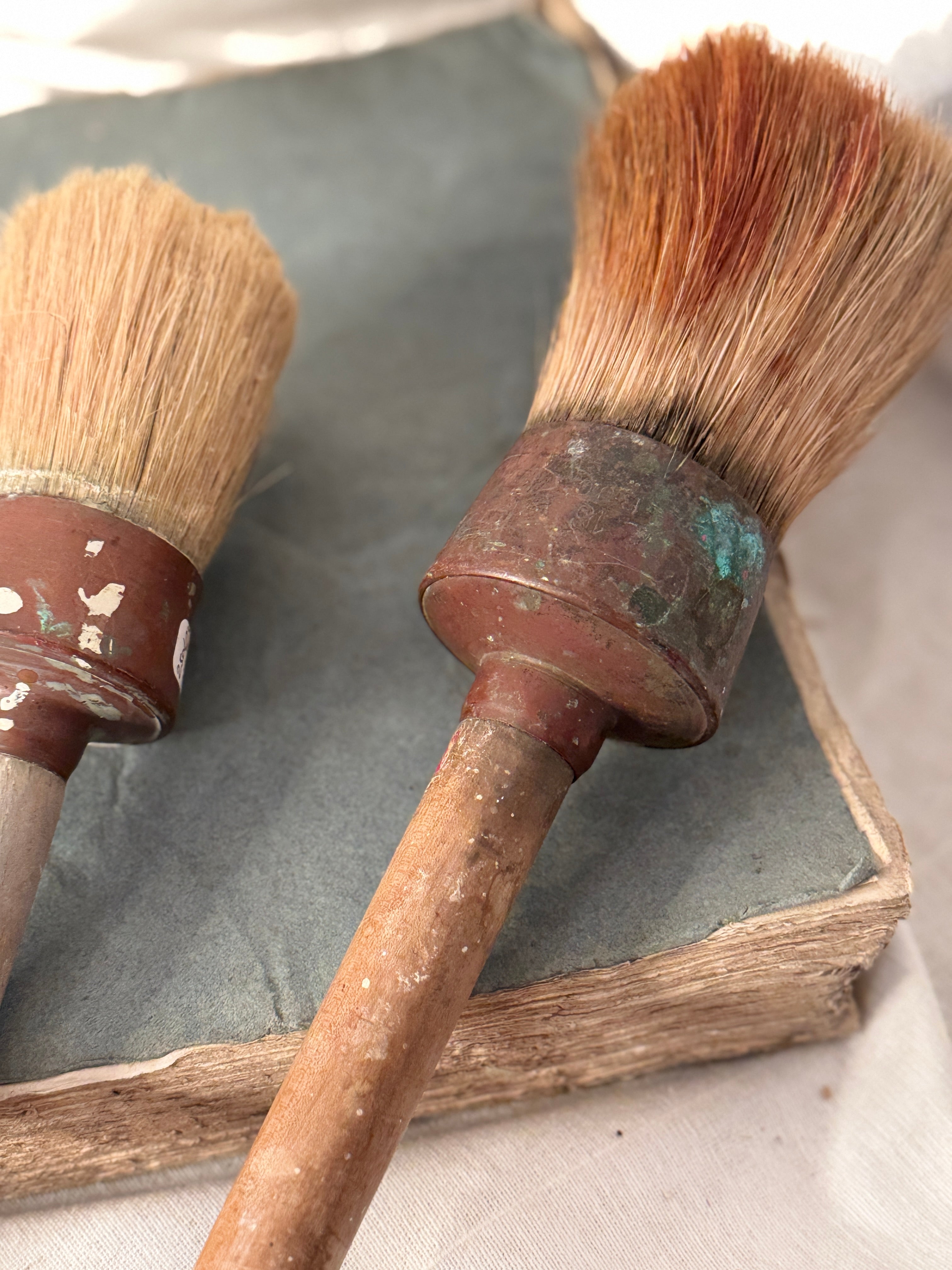 Antique French Painter's Brush, Copper Ferrule, 19th Century (Large)