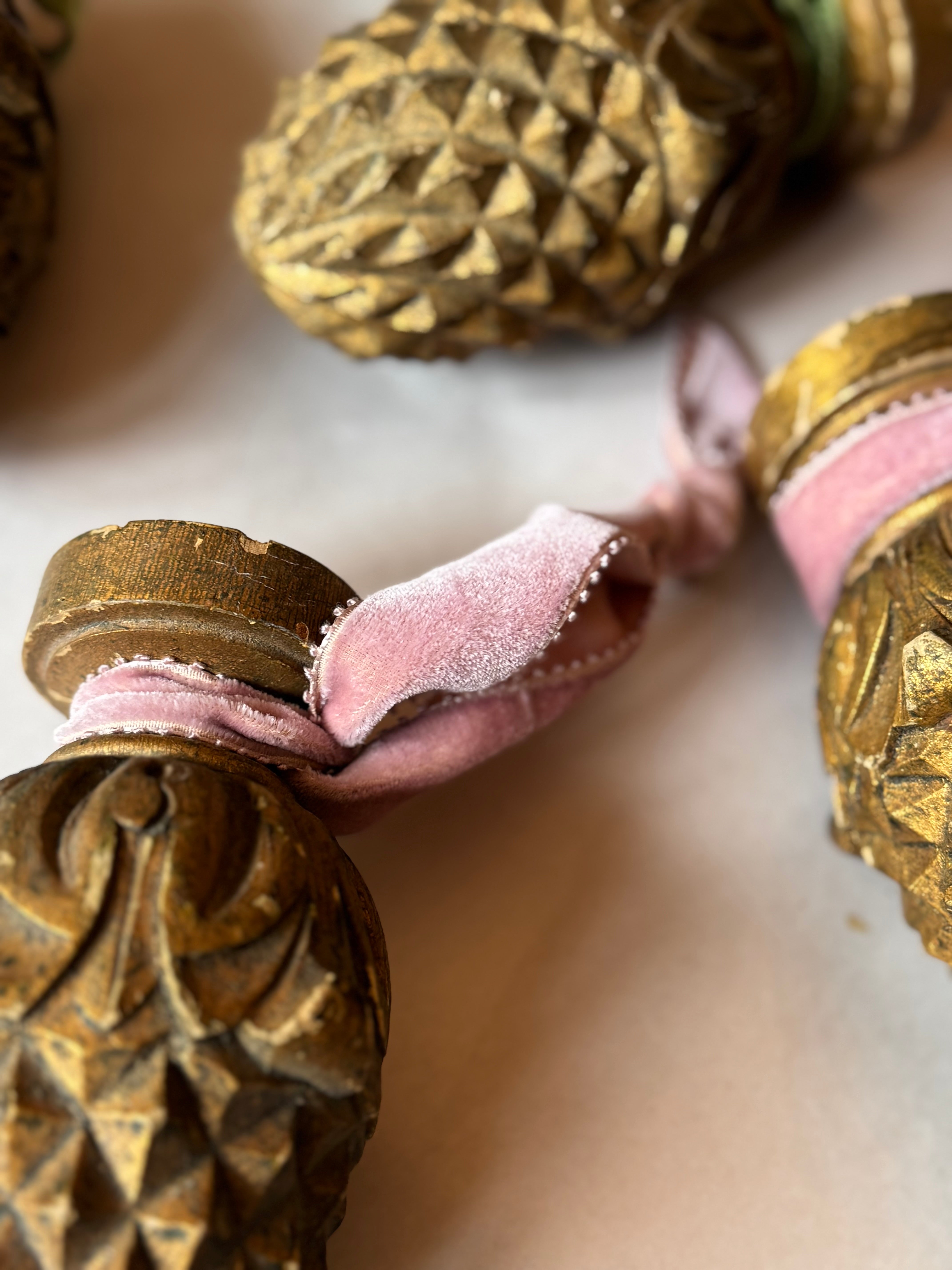 Gilded Wood Finial (c. 1910–1930) - green ribbon