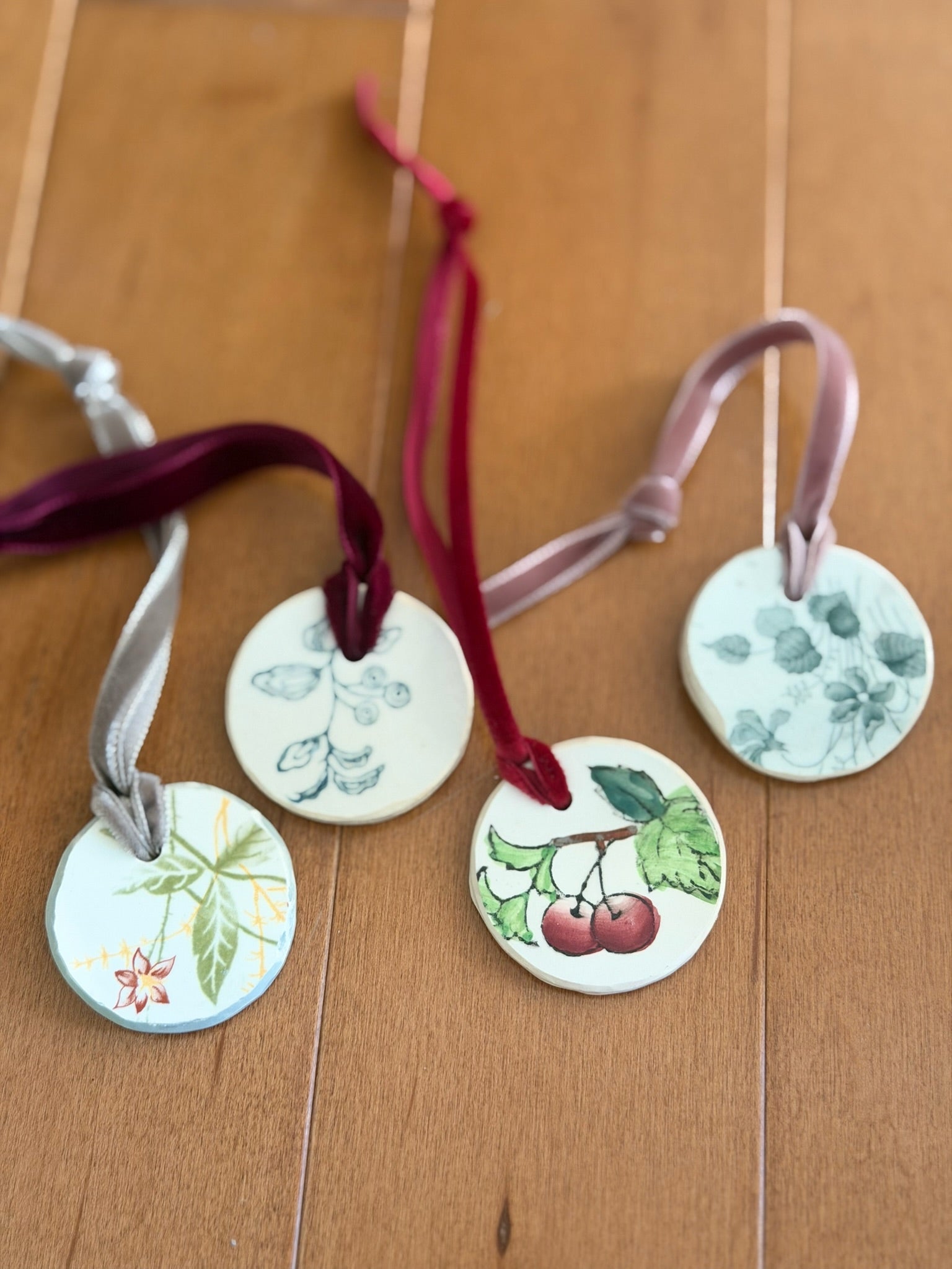 Antique plate fragment ornament - Medium