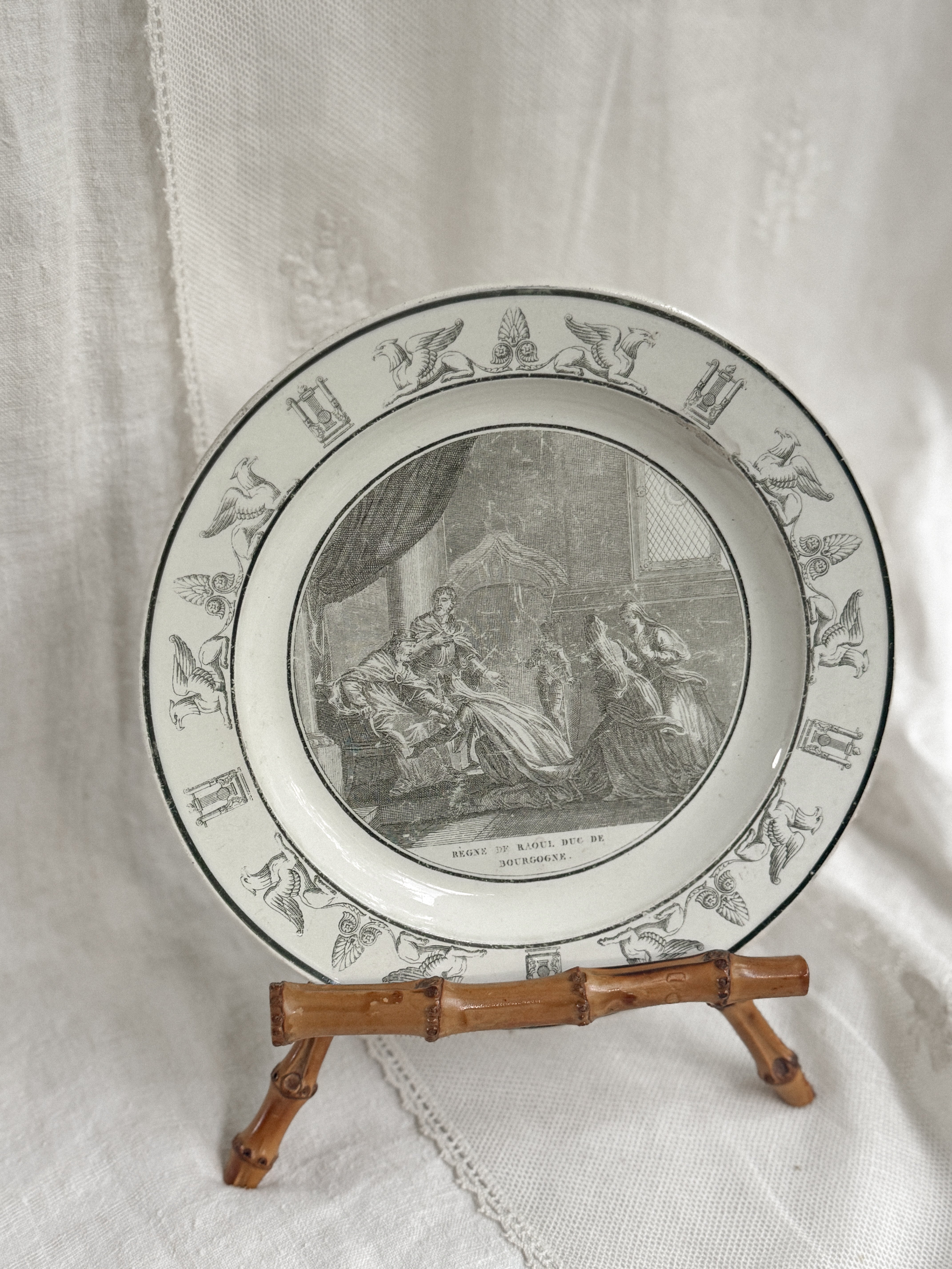 Antique French Faience History Plate, Règne de Raoul Duc de Bourgogne, Manufacture de Creil