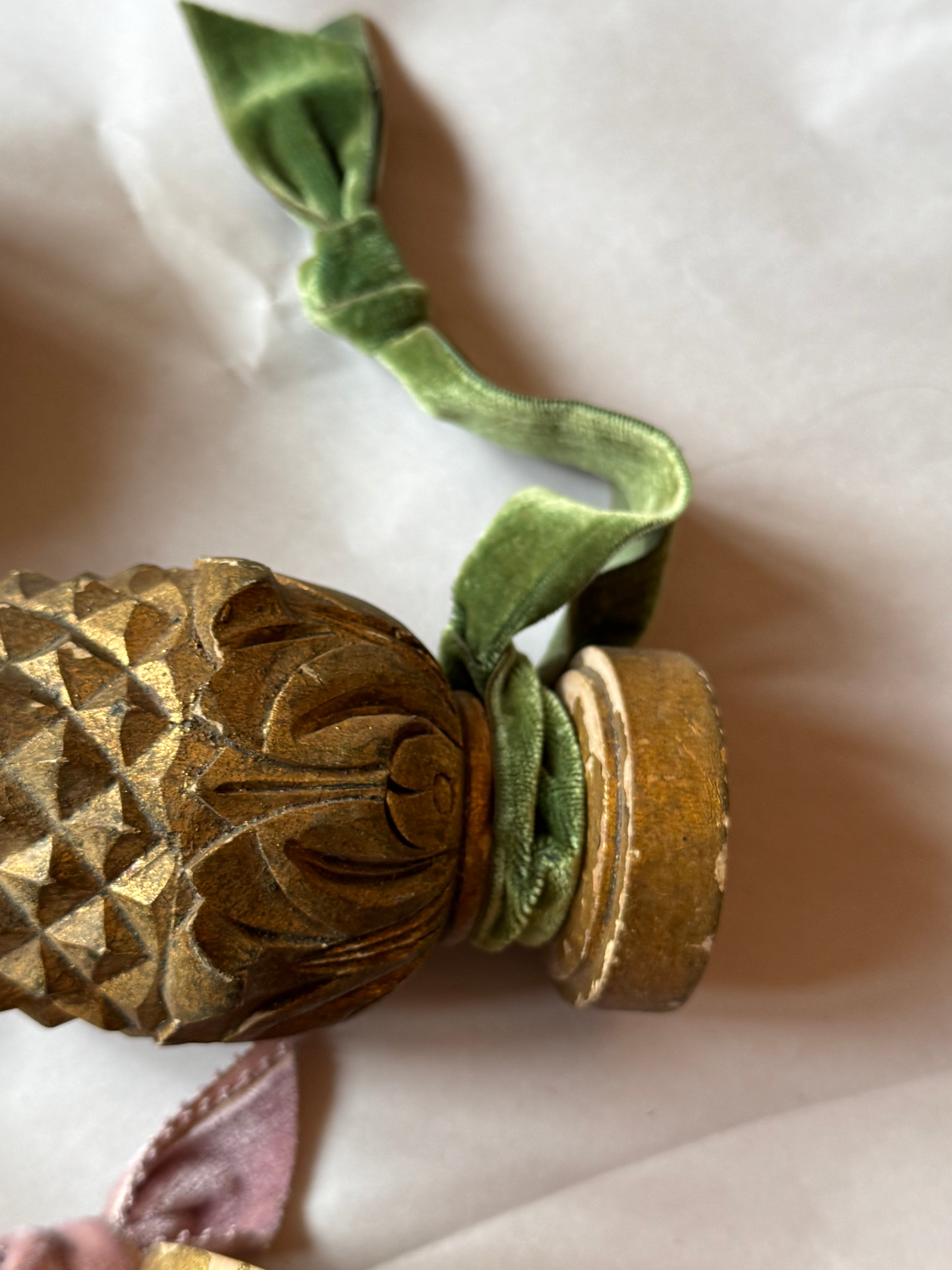 Gilded Wood Finial (c. 1910–1930) - green ribbon