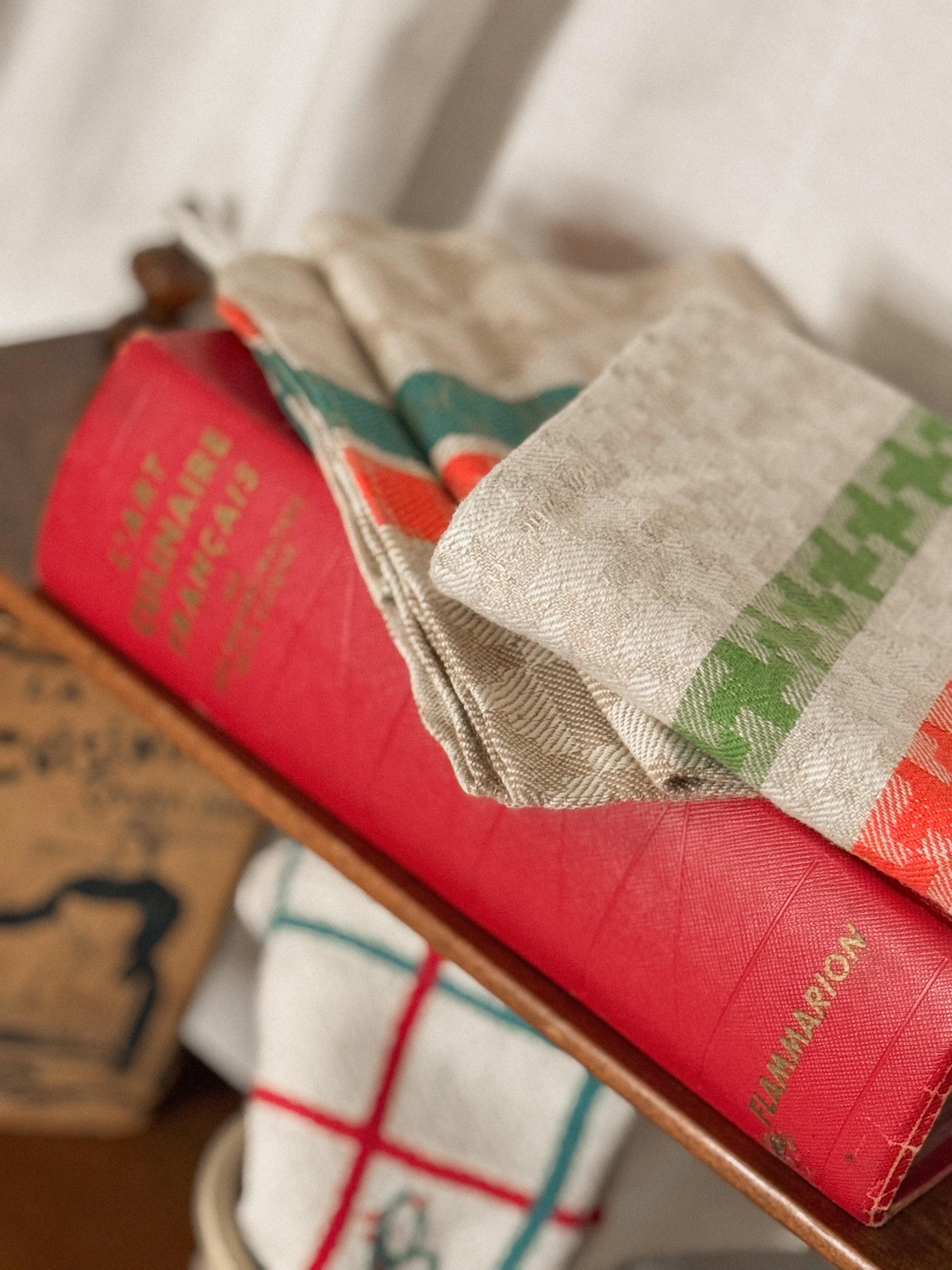 Vintage  French Jacquard Torchon