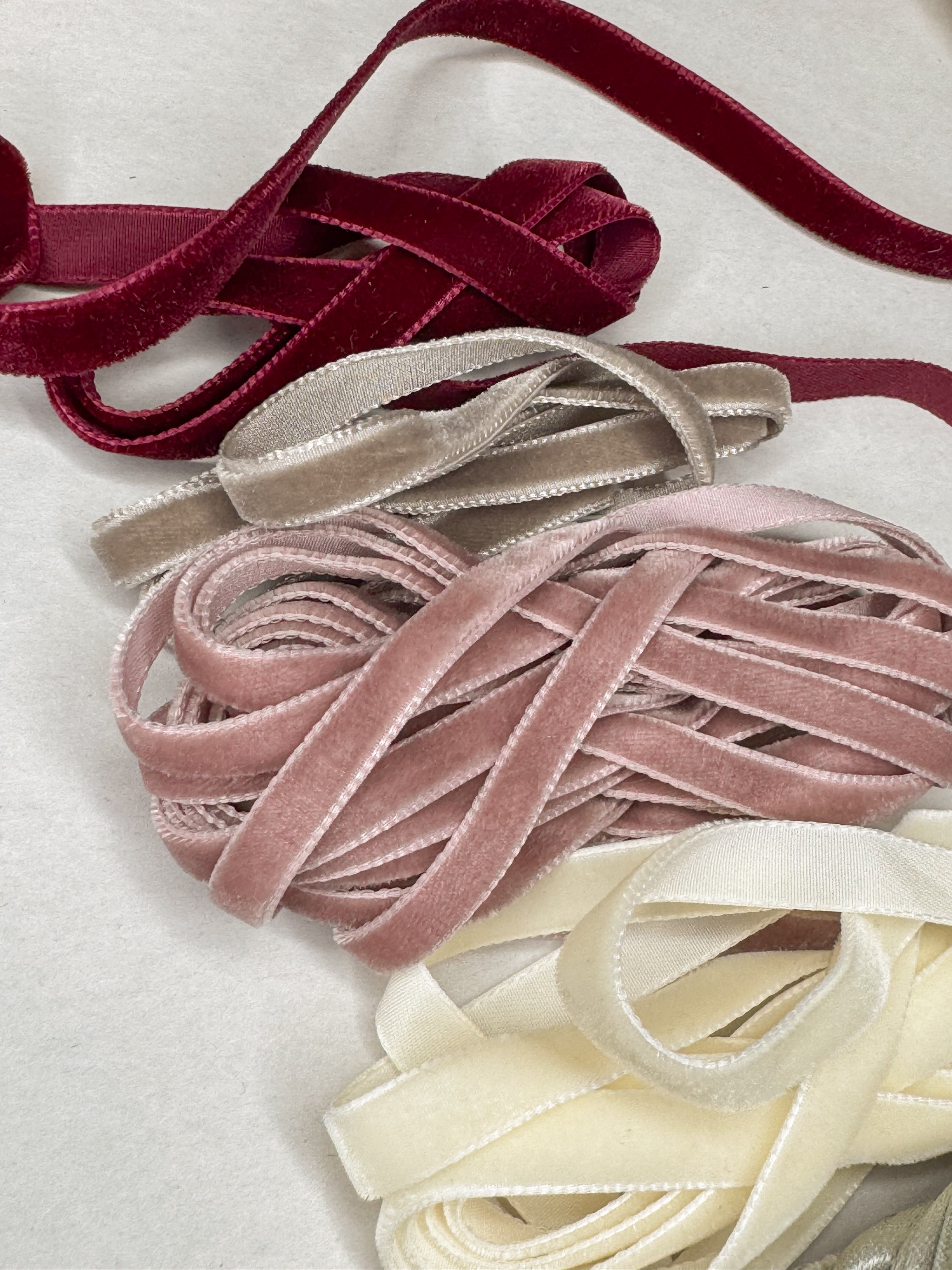 French brass bow ornament - large brilliant