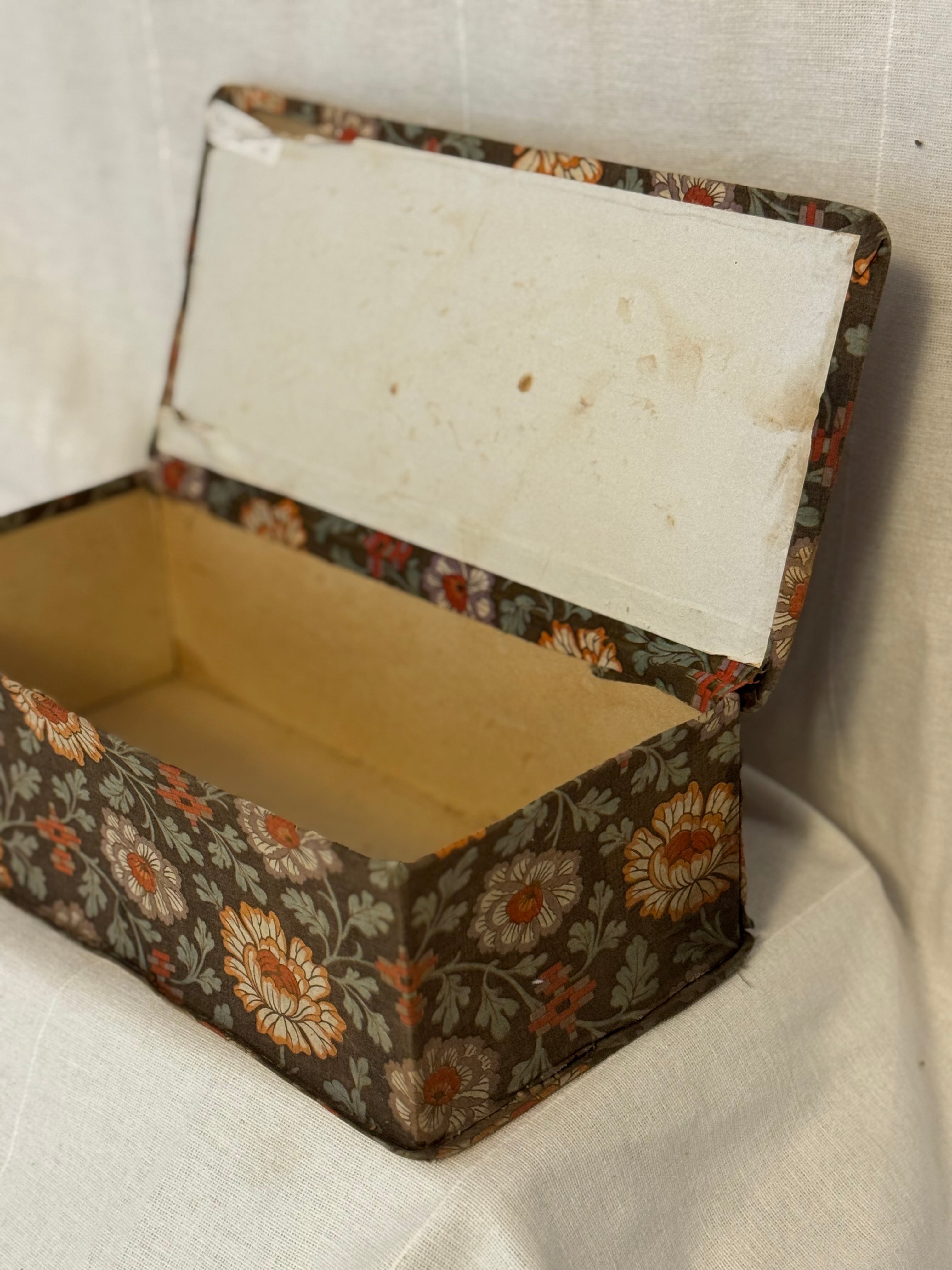 Belle Époque Fabric-Covered Keepsake Box with Portrait Lid