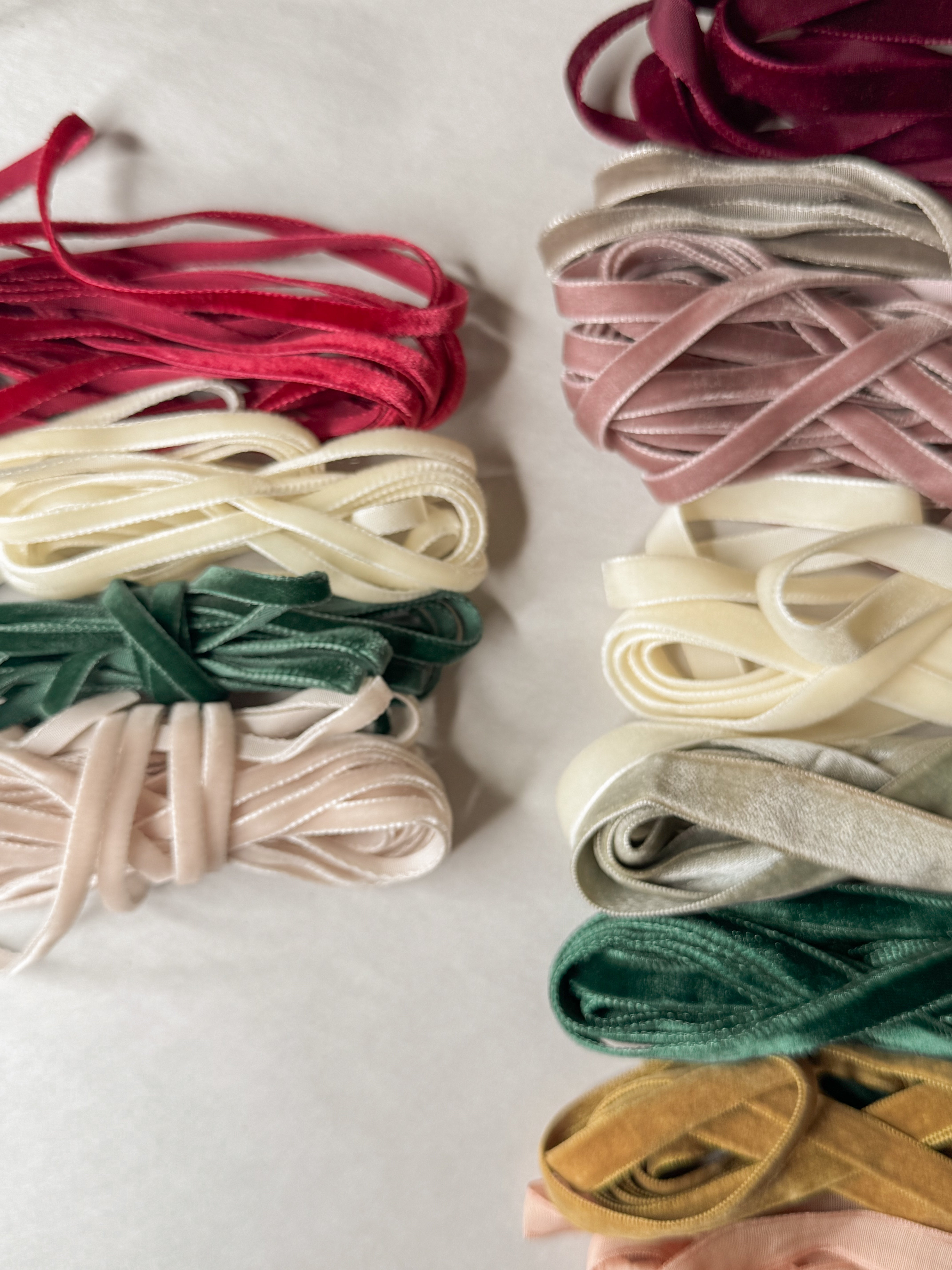 French brass bow ornament - large brilliant