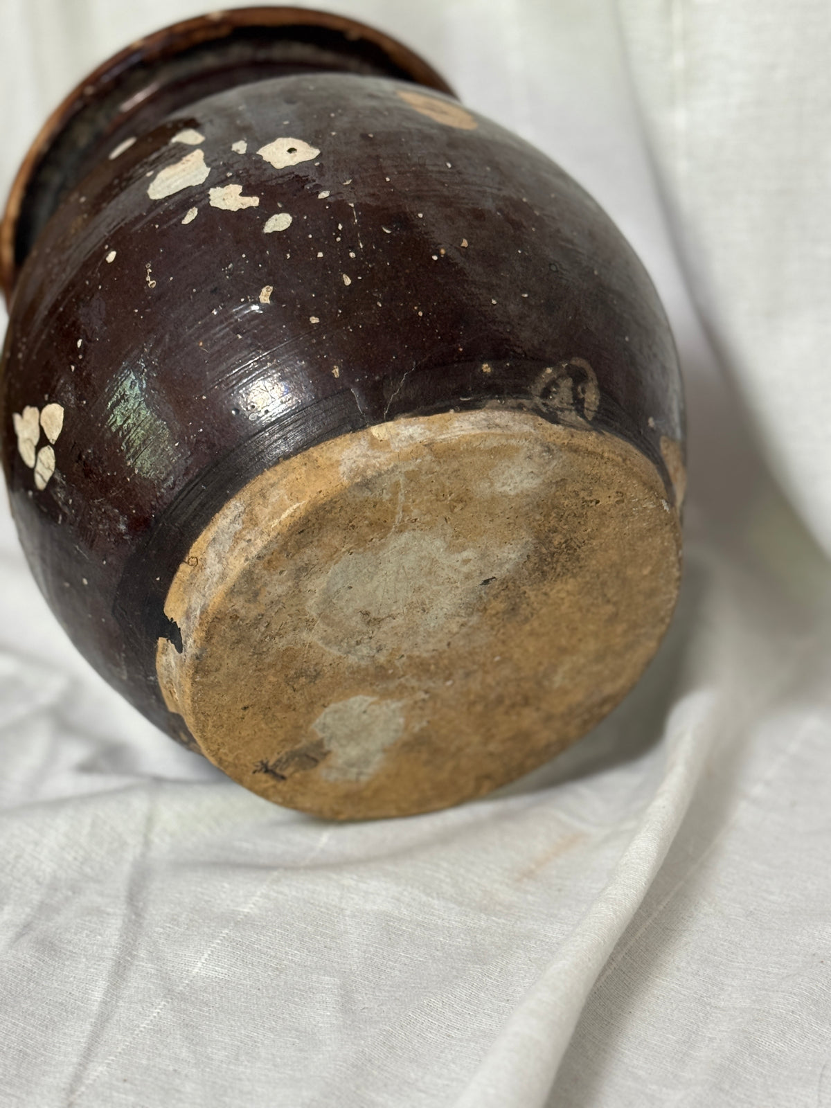Antique French Dark Brown Glazed Earthenware Confit Pot with Strap Handle, 19th Century