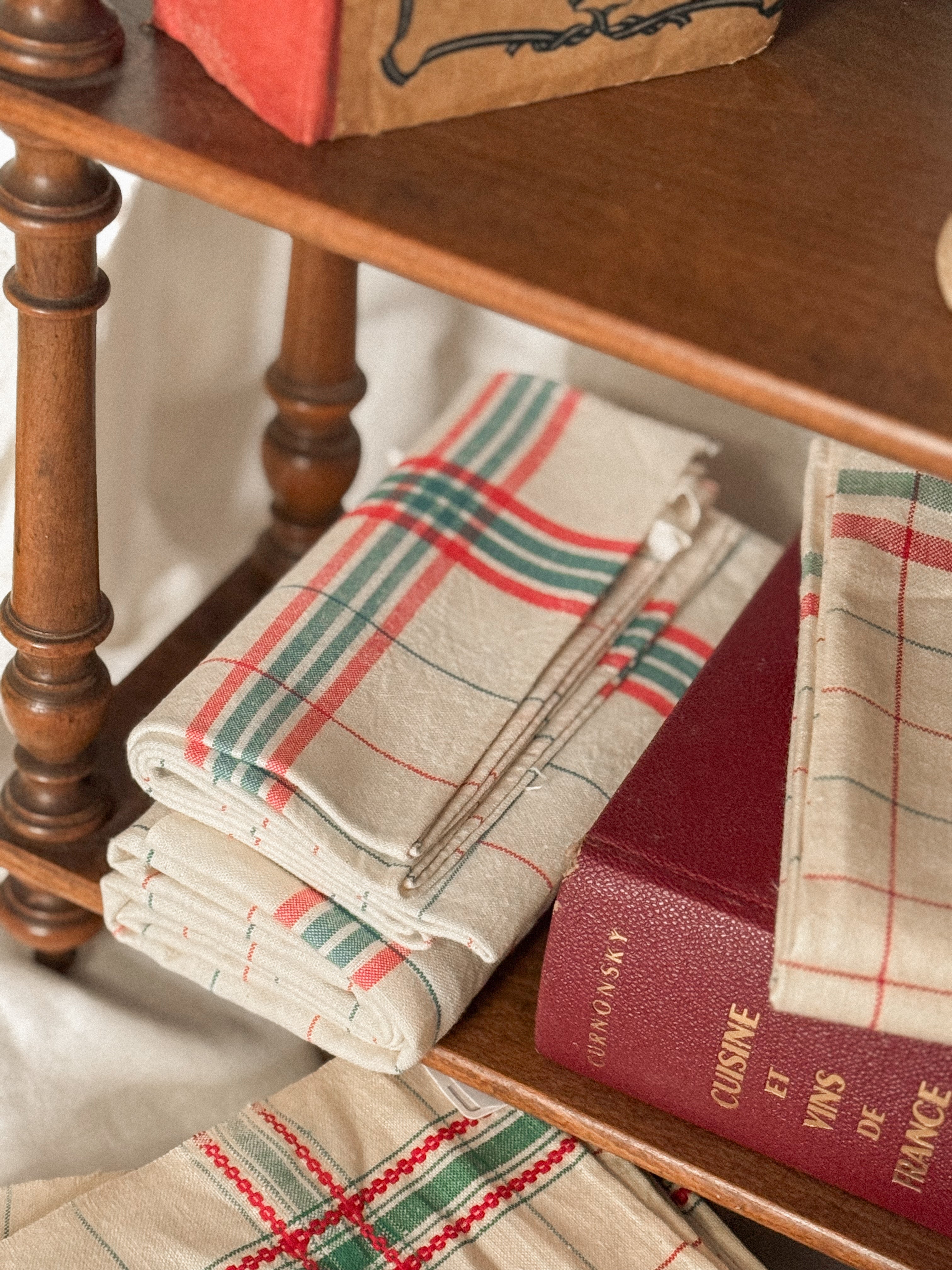 Cuisine et Vins de France — Vintage Cookbook - first edition