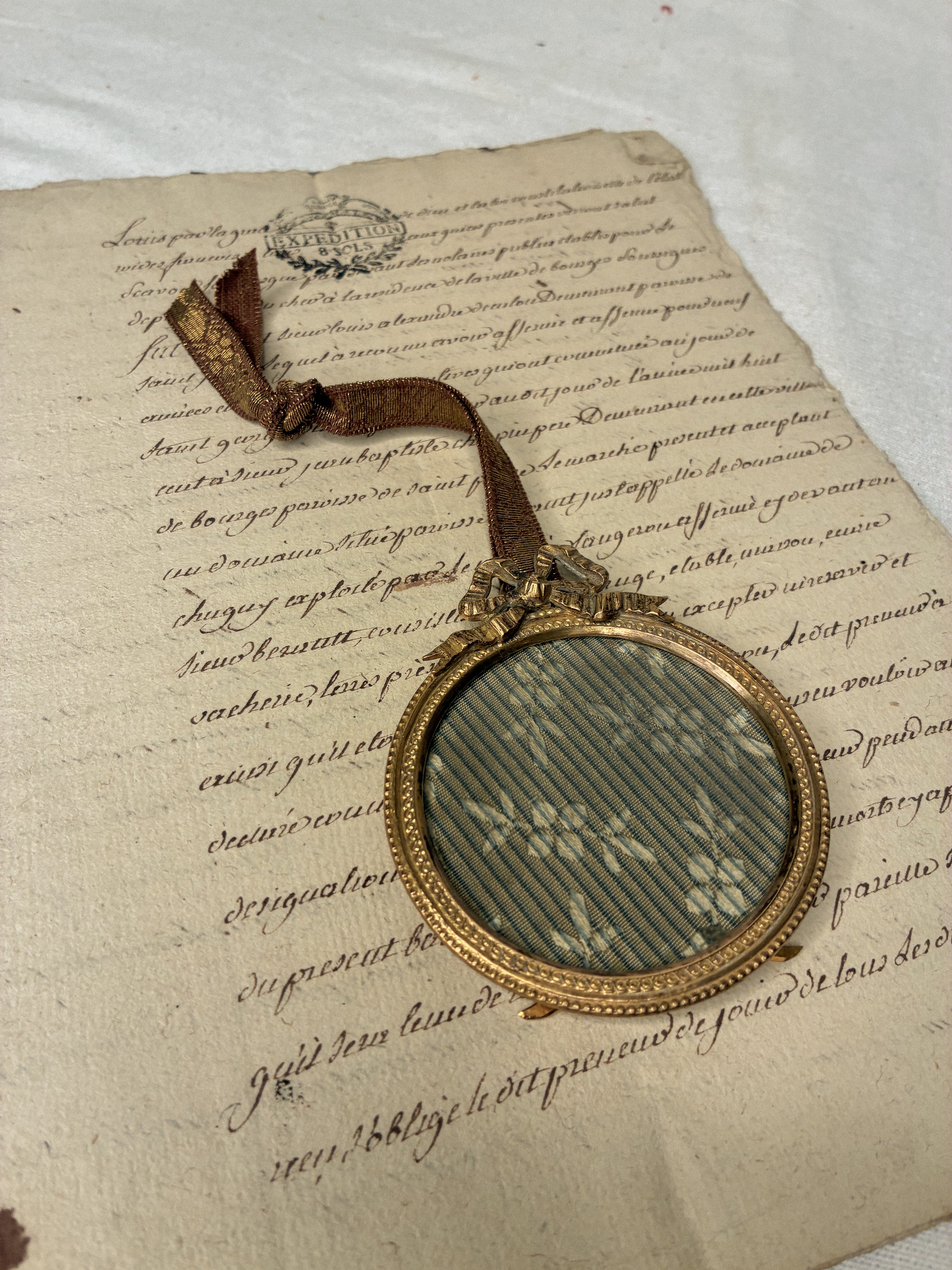 Ornament E: Antique Frame