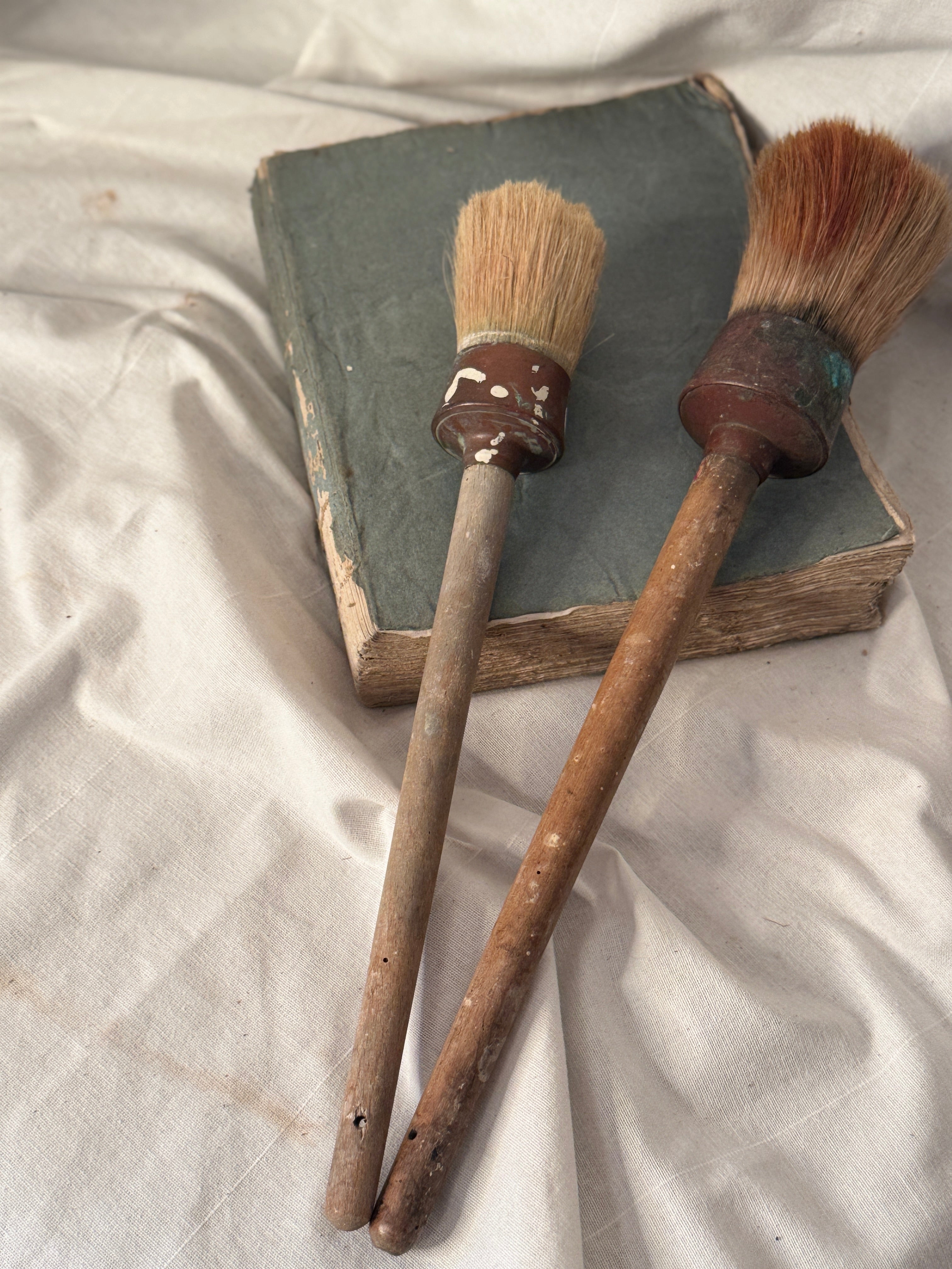 Antique French Painter's Brush, Copper Ferrule, 19th Century (Large)