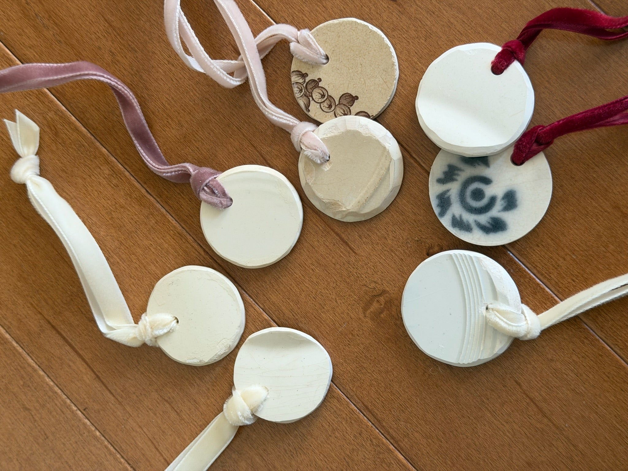 Antique plate fragment ornament - small