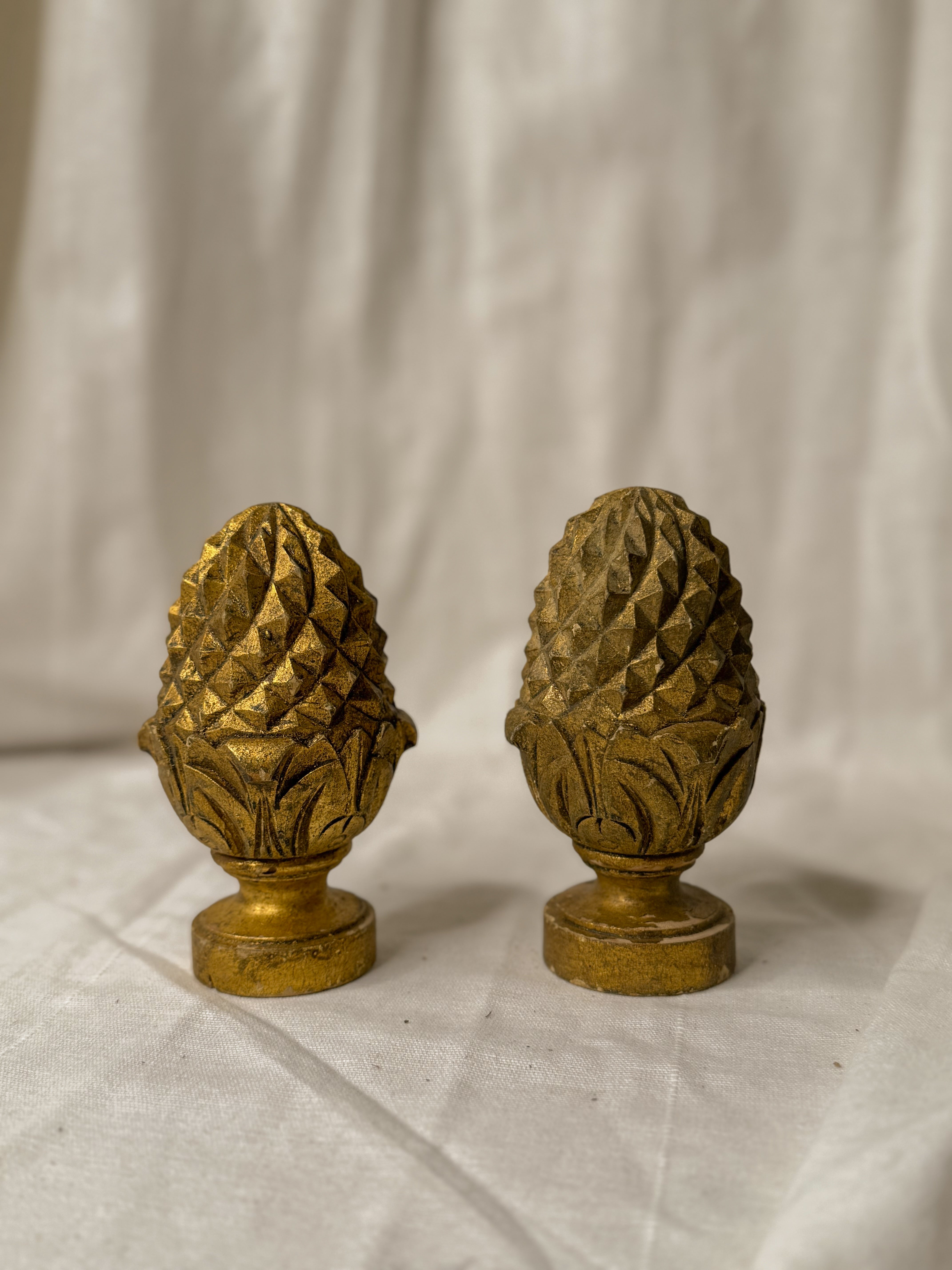Gilded Wood Finial (c. 1910–1930) - green ribbon