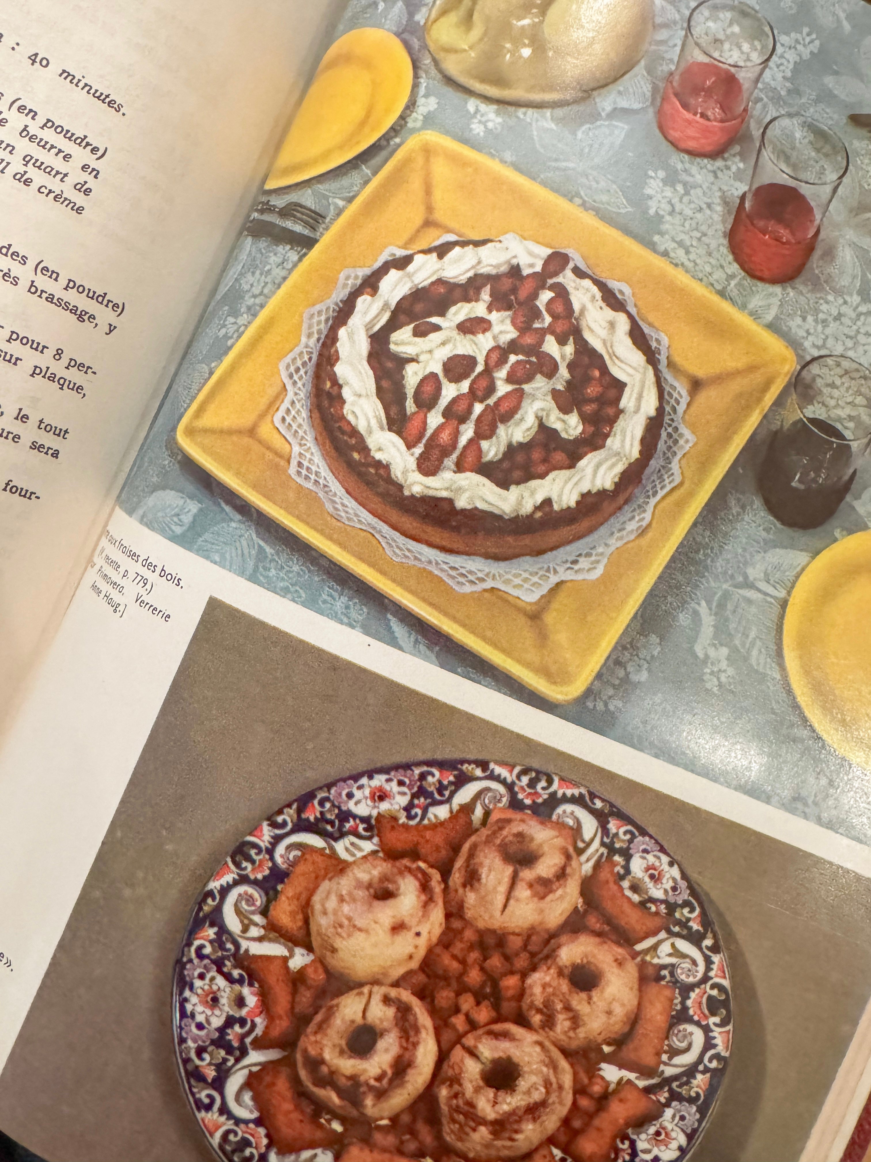 Cuisine et Vins de France — Vintage Cookbook - first edition