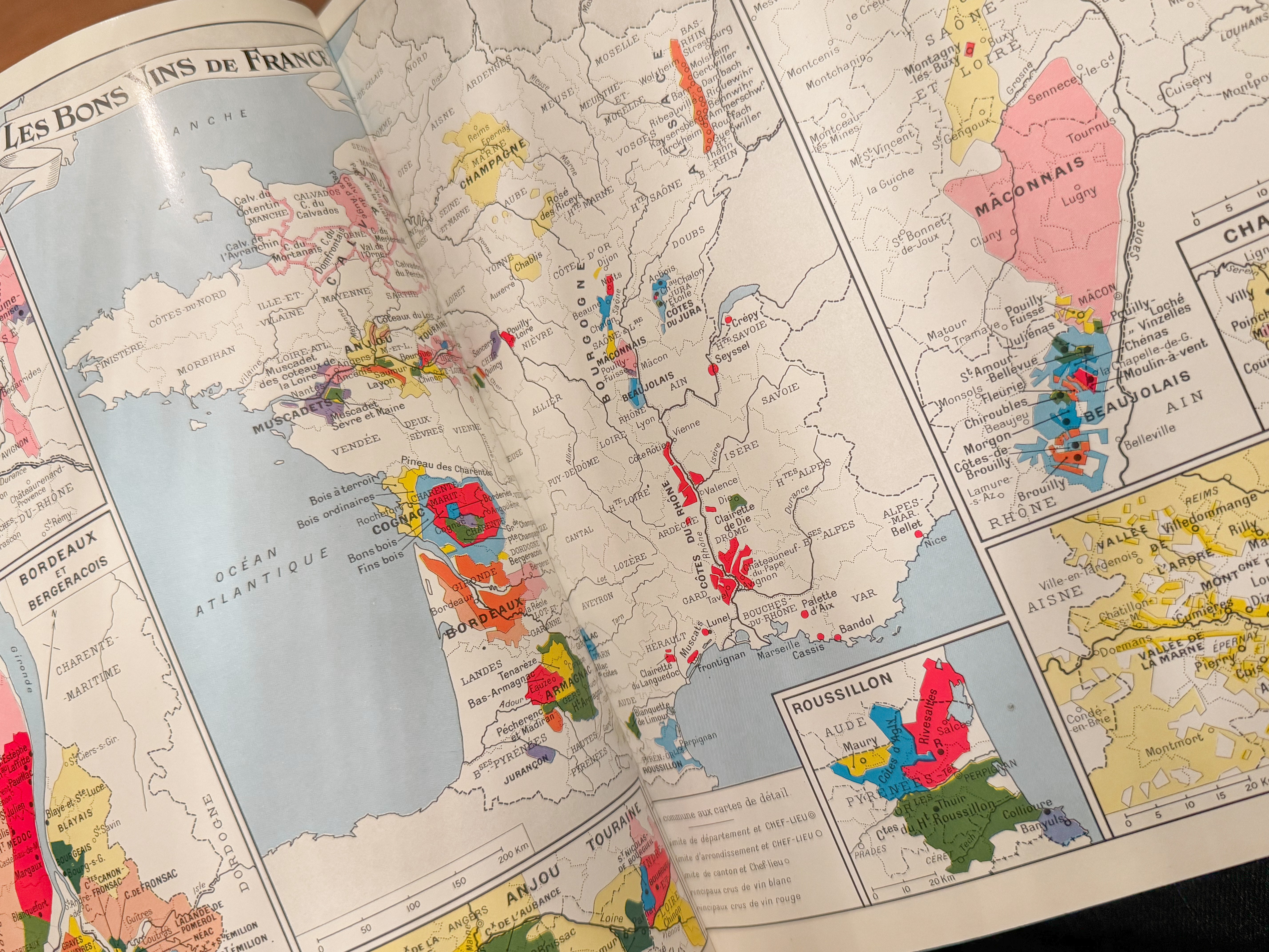 Cuisine et Vins de France — Vintage Cookbook - first edition