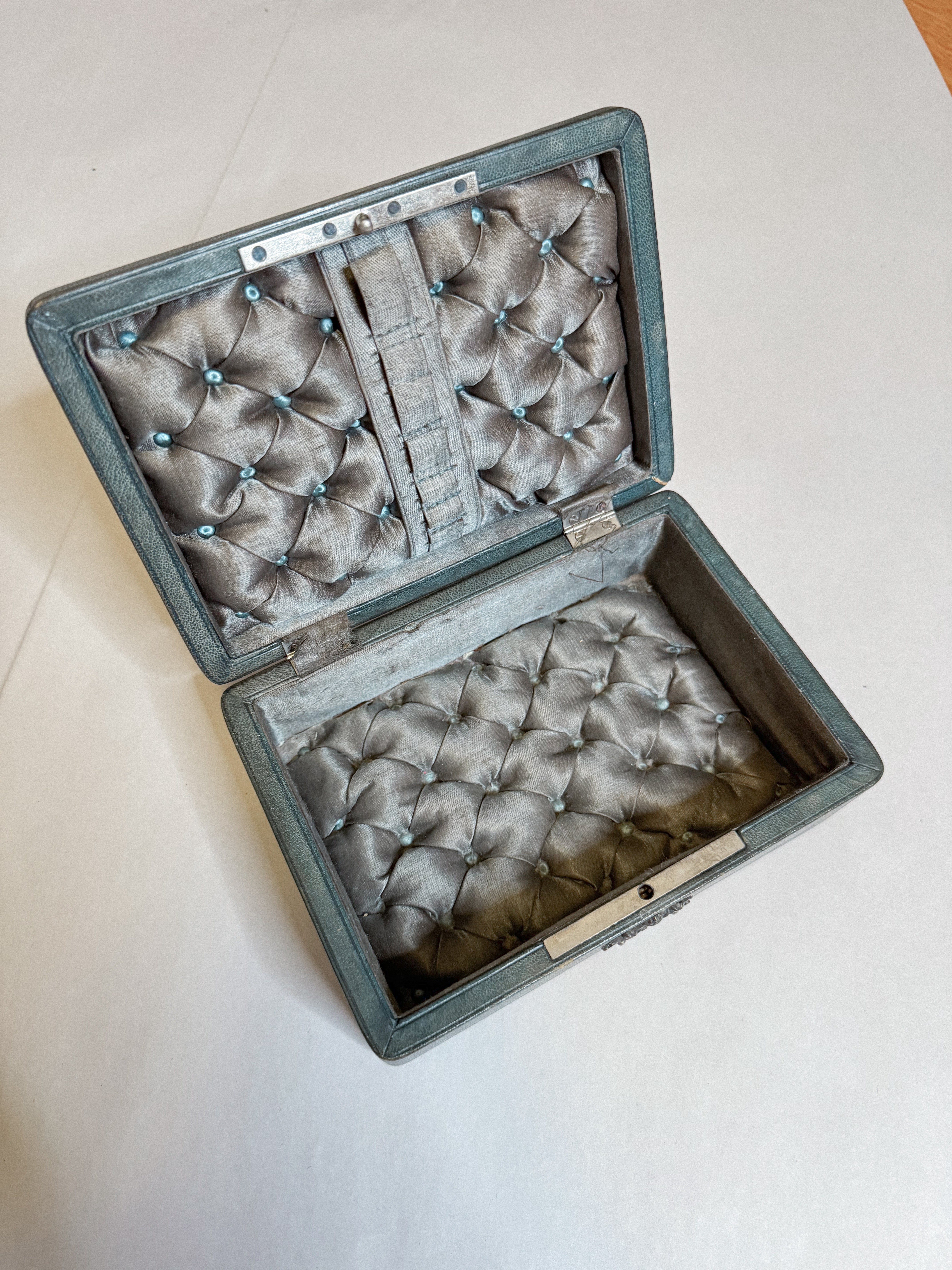 Tufted Napoleon III Leather Box