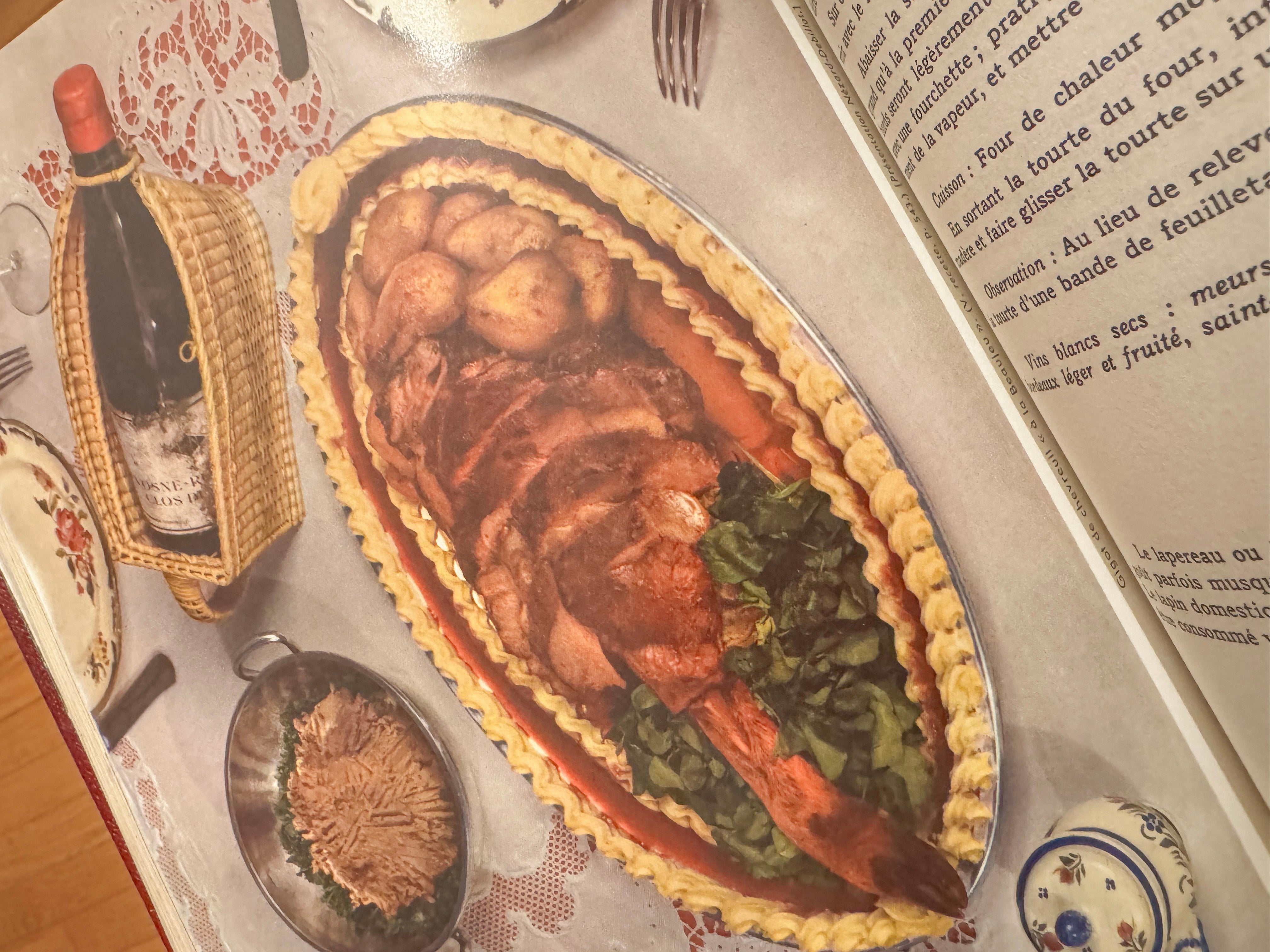 Cuisine et Vins de France — Vintage Cookbook - first edition