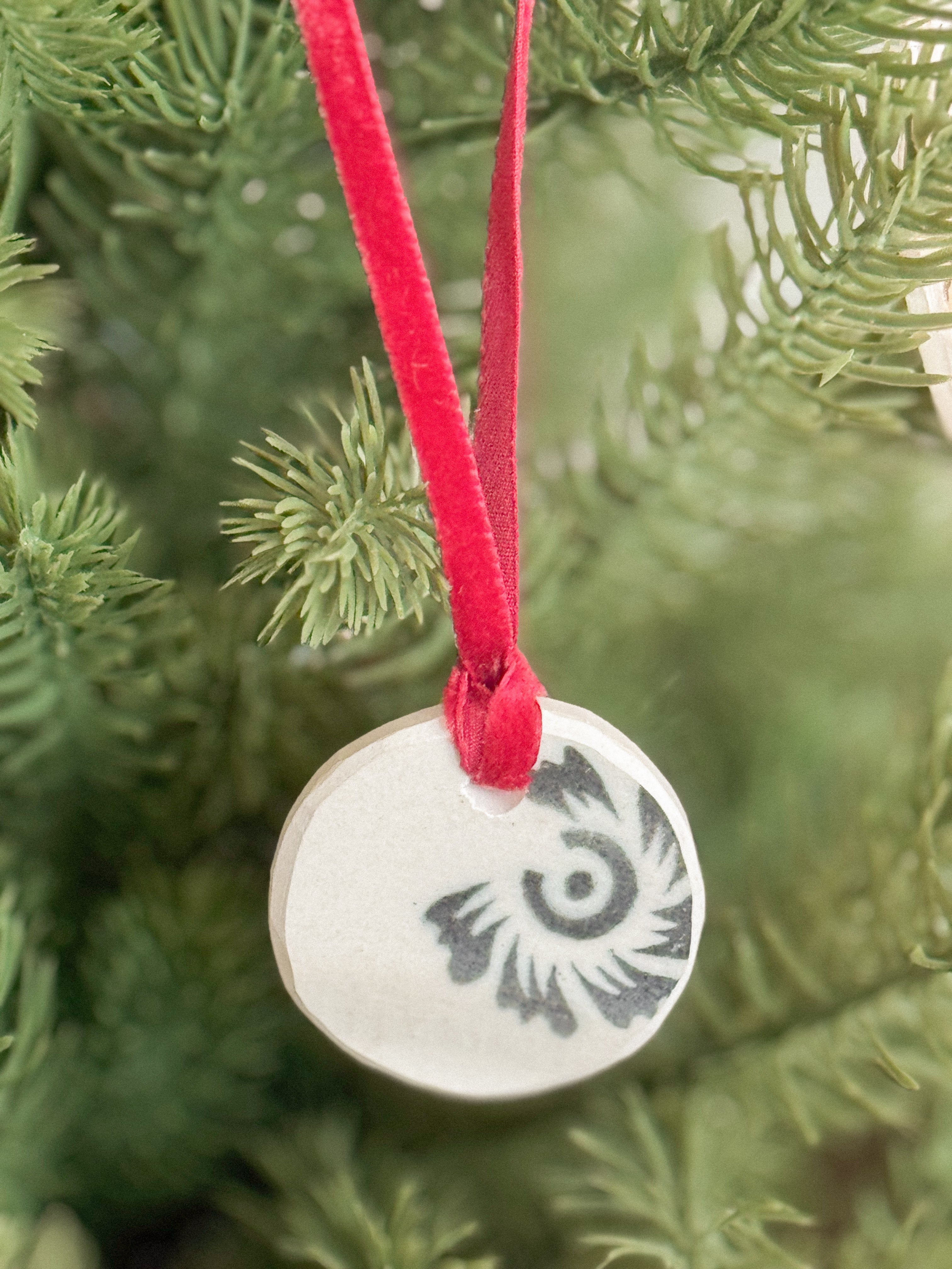 Antique plate fragment ornament - small