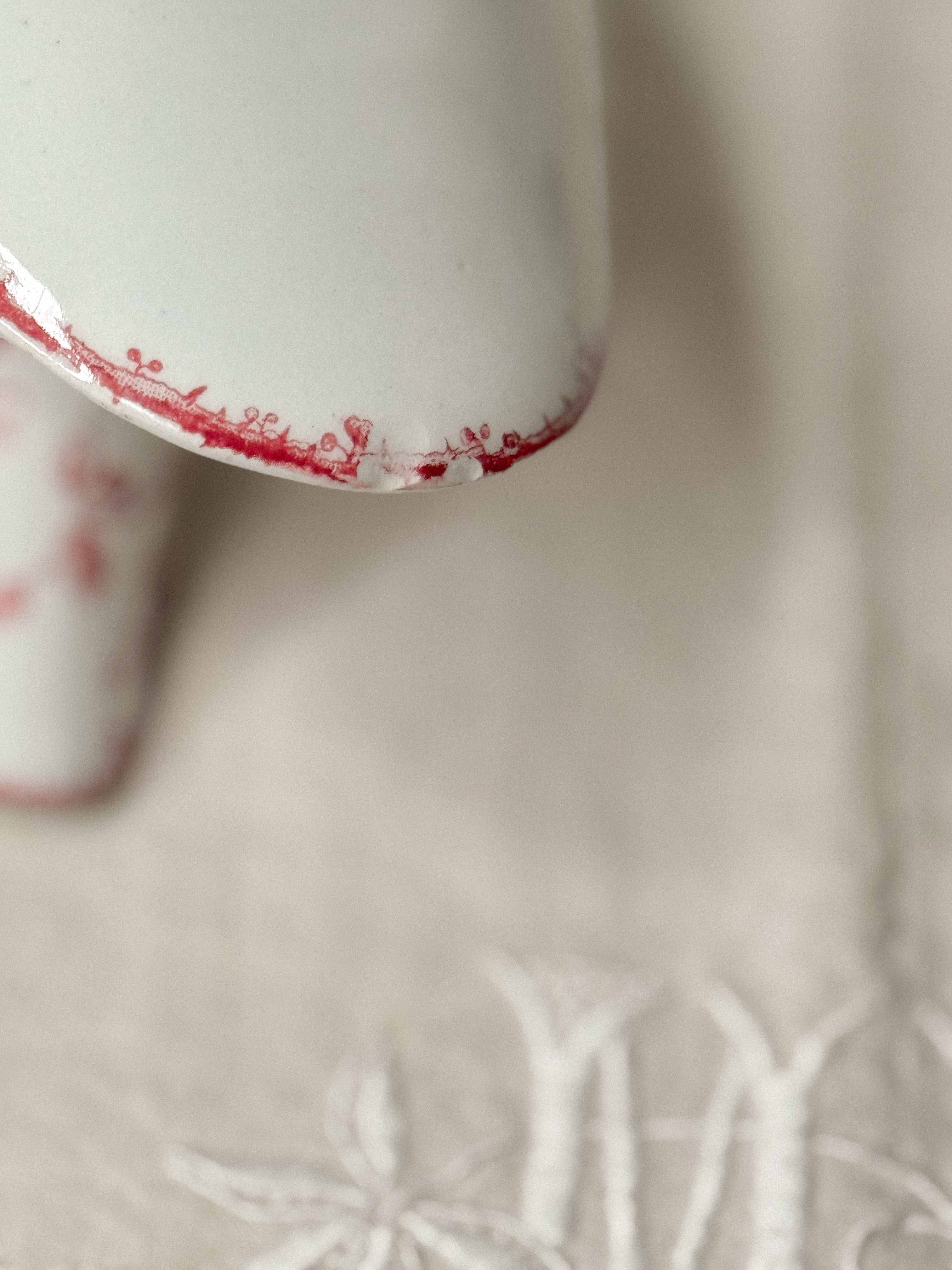 Antique Red Transfer Saucière