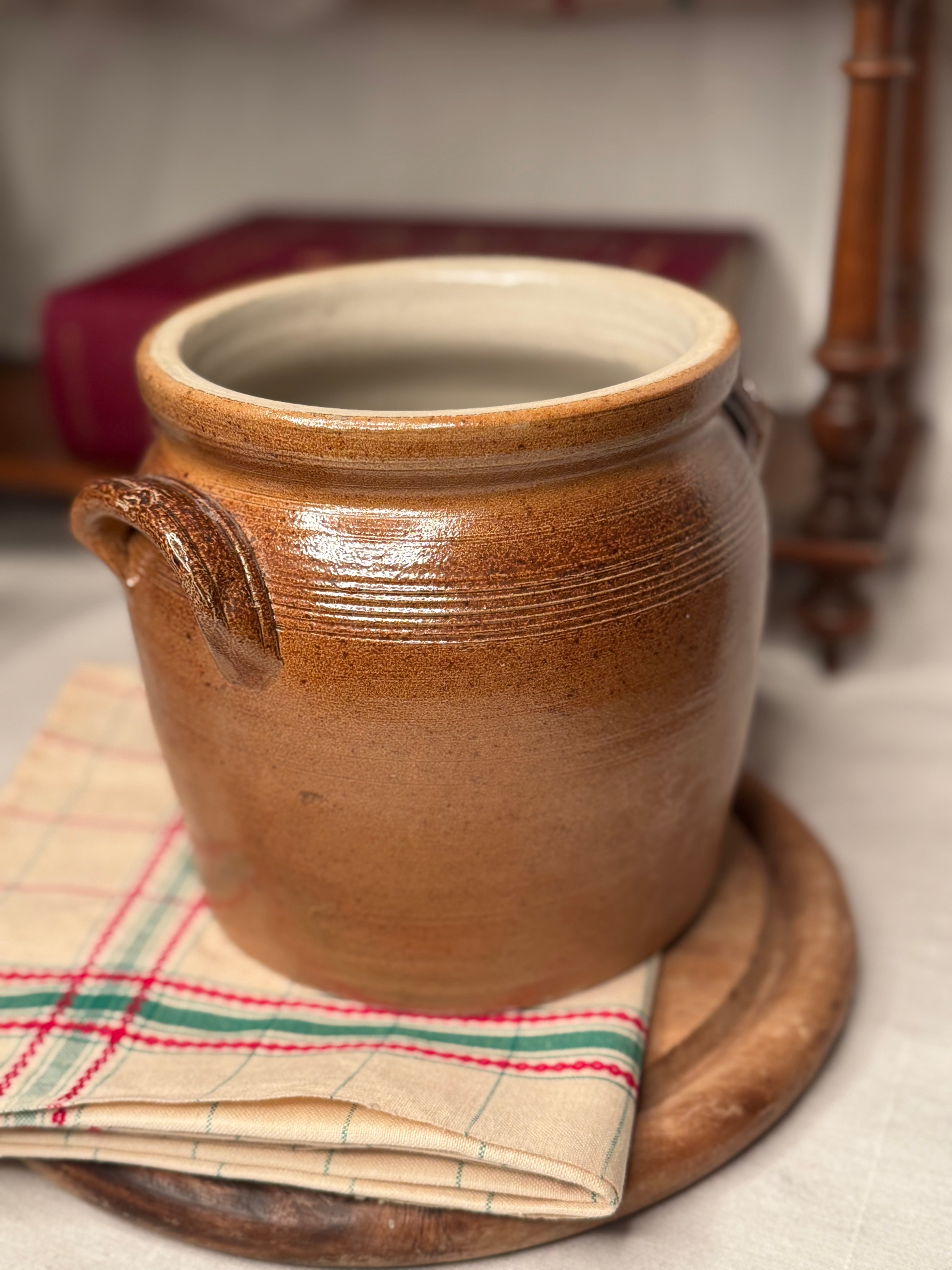 French Stoneware Pot En Grès